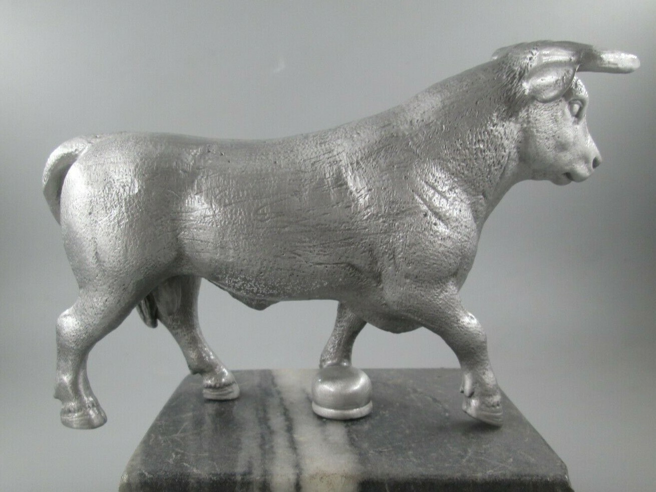 black angus bull stock market wall street  hotrod car hood ornament
