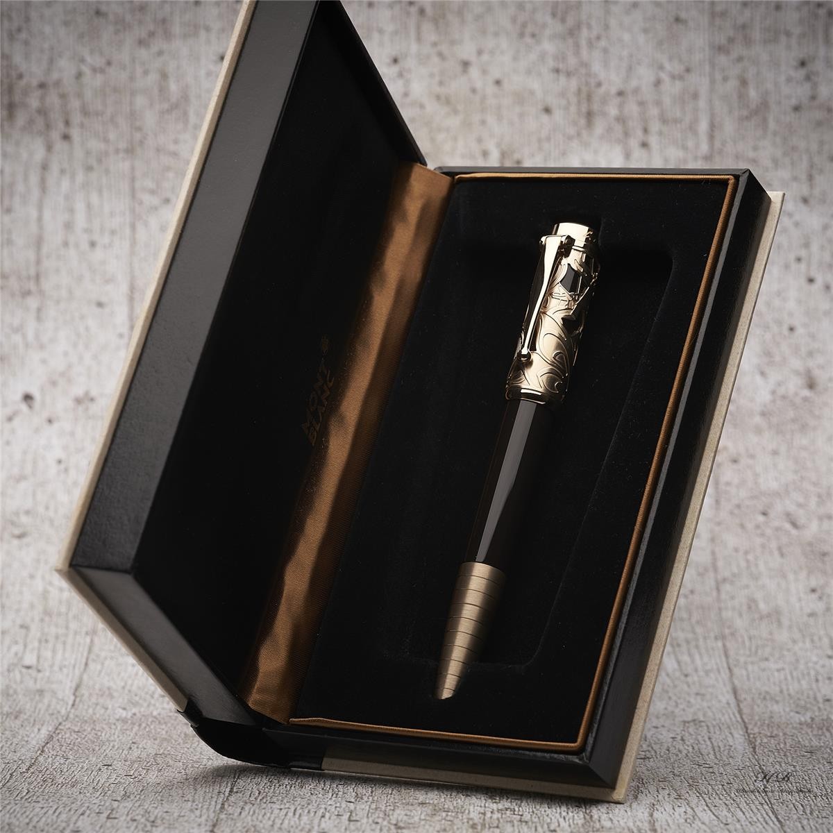 Montblanc Writers Edition from 2011 Carlo Collodi Fountain Pen ID 106640