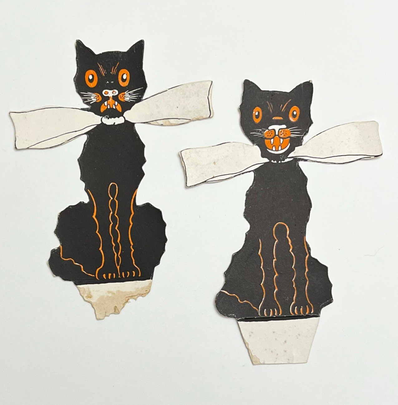 Two Vintage Halloween Black Cat Placecard Inserts. Dennison? Two Vintage Halloween Black Cat Placecard Inserts. Dennison?