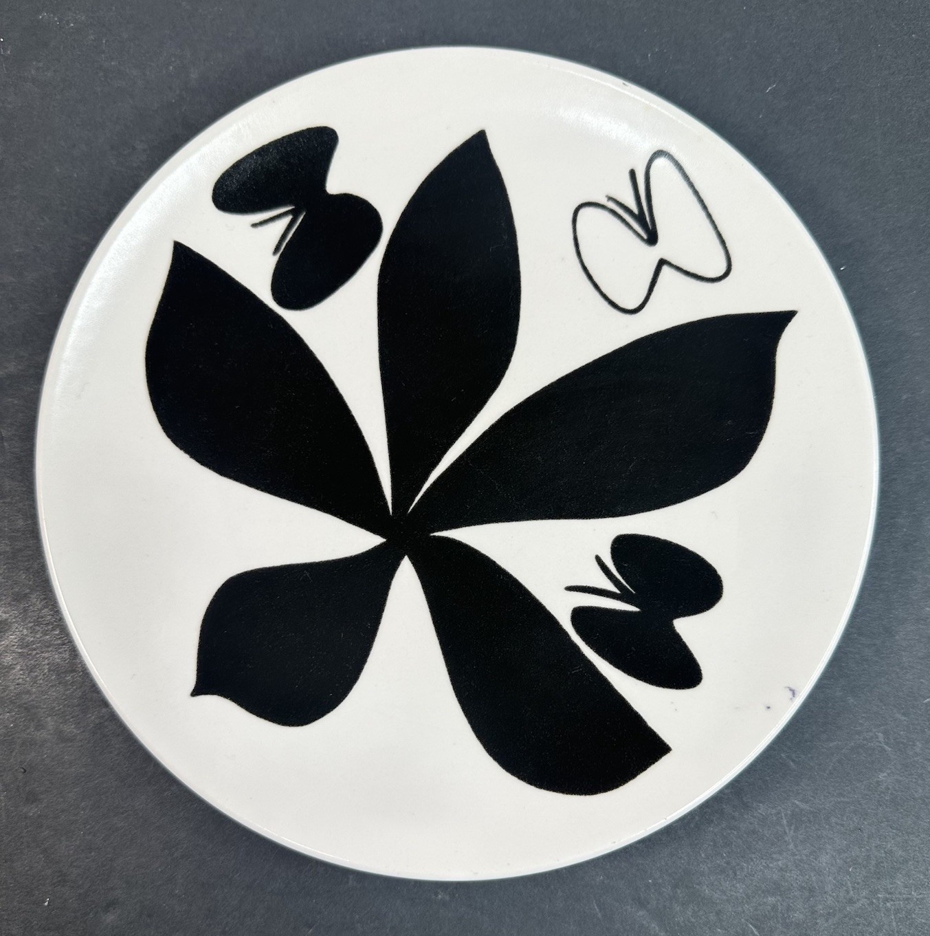Vera Neumann X MIKASA Silhouette Butterfly Salad Plate Classic MCM Vintage Rare Vera Neumann X MIKASA Silhouette Butterfly Salad Plate Classic MCM Vintage Rare