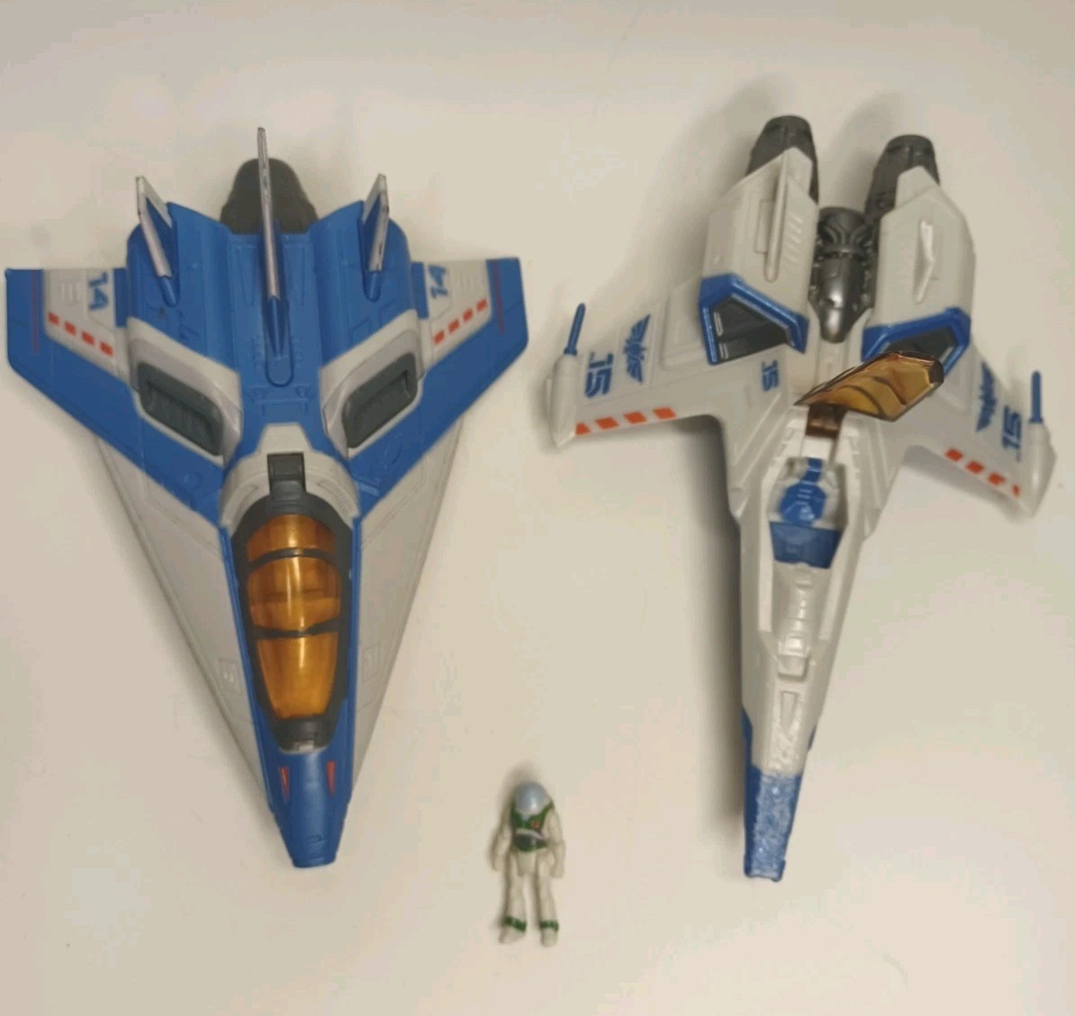Disney Pixar Lightyear Hyperspeed Series XL-15,XL-02 Spaceships Disney Pixar Lightyear Hyperspeed Series XL-15,XL-02 Spaceships