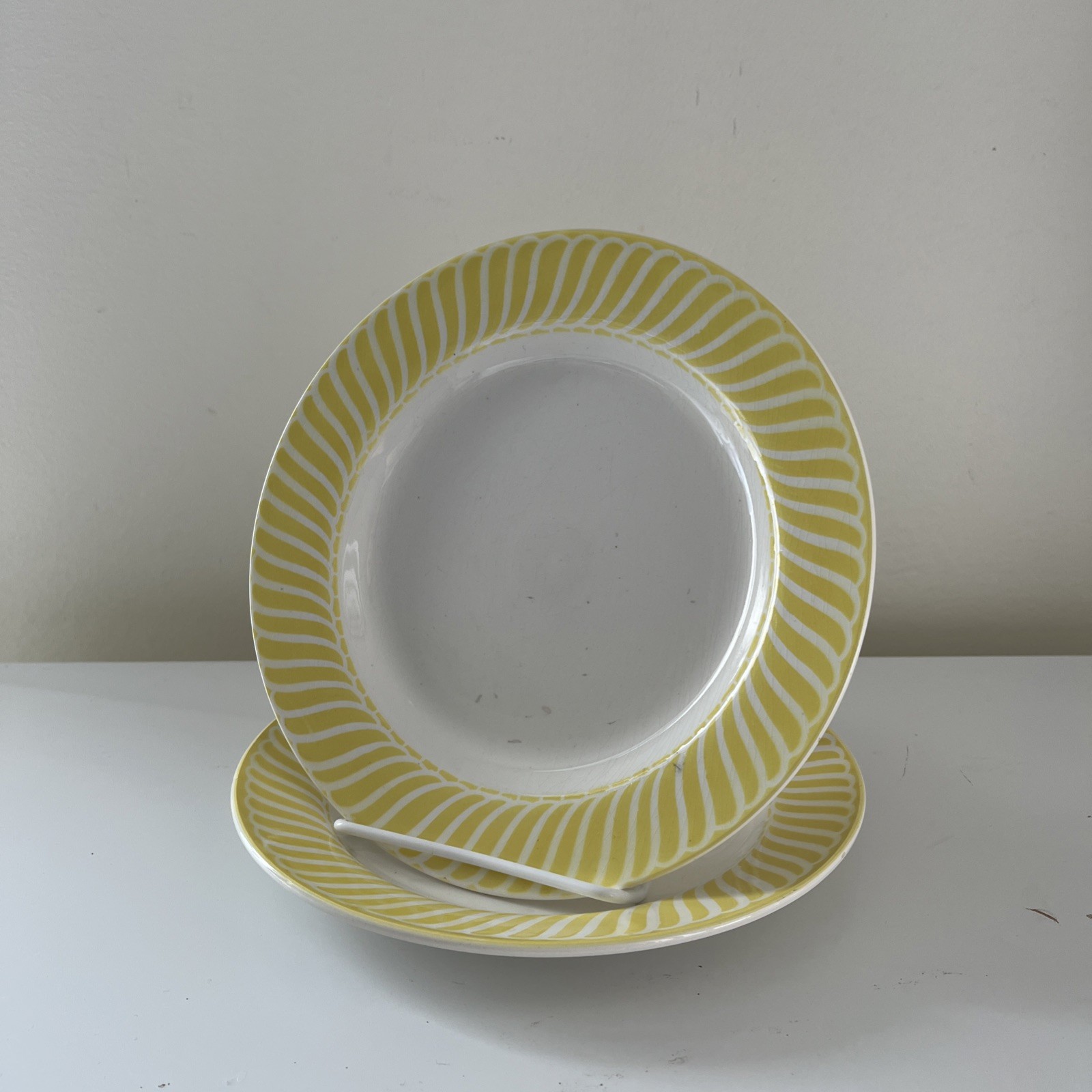 Set of 2 Vintage Digoin Sarreguemines JACQUOT Yellow 8.75” Plates. RARE HTF Set of 2 Vintage Digoin Sarreguemines JACQUOT Yellow 8.75” Plates. RARE HTF