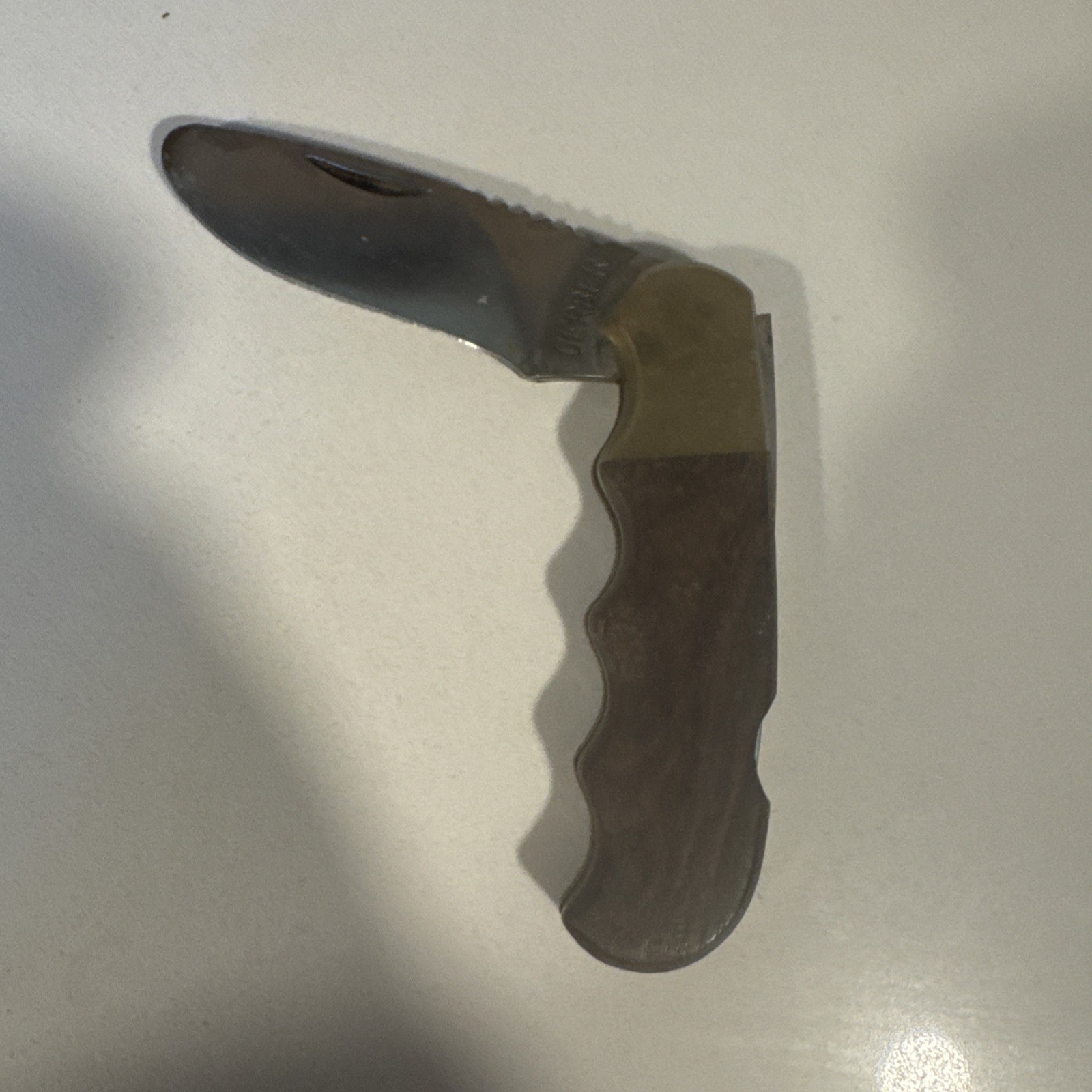 Vintage GERBER Portland OR 97223 FOLDING MAGNUM Finger Groove Knife Vintage GERBER Portland OR 97223 FOLDING MAGNUM Finger Groove Knife
