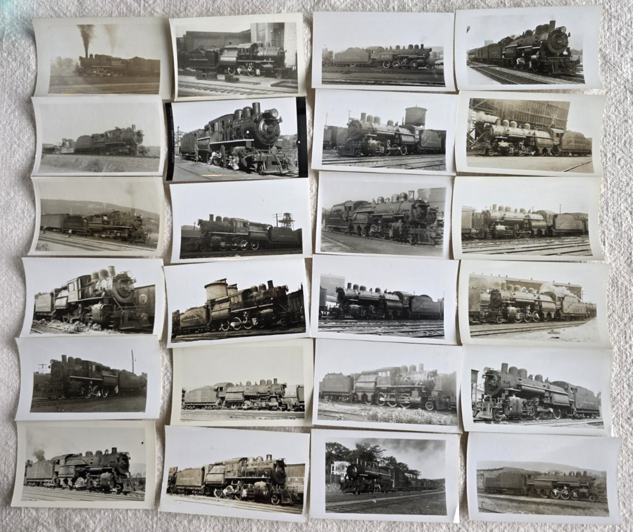 C. 1940s Delaware & Hudson Steam Locomotive Photo Snapshot Lot Of 40 C. 1940s Delaware & Hudson Steam Locomotive Photo Snapshot Lot Of 40