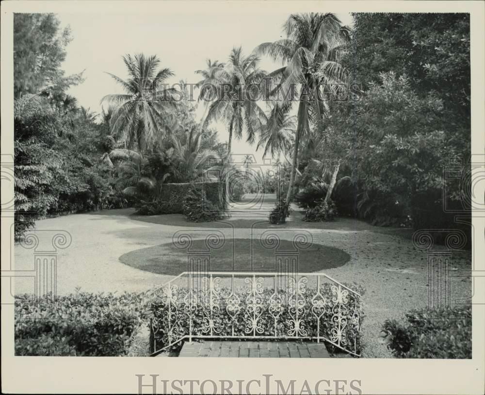 1960 Press Photo A view of the Paul Maddock estate in Palm Beach from treetops