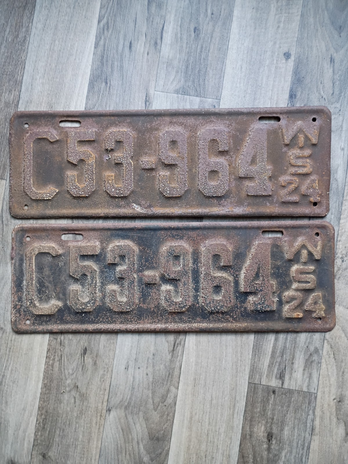 1924 Wisconsin License Plate Pair Vintage 