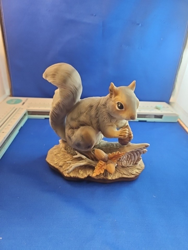 Vintage 1982 HOMCO Masterpiece Porcelain Gray Squirrel Figurine Holding Acorn 6 Vintage 1982 HOMCO Masterpiece Porcelain Gray Squirrel Figurine Holding Acorn 6