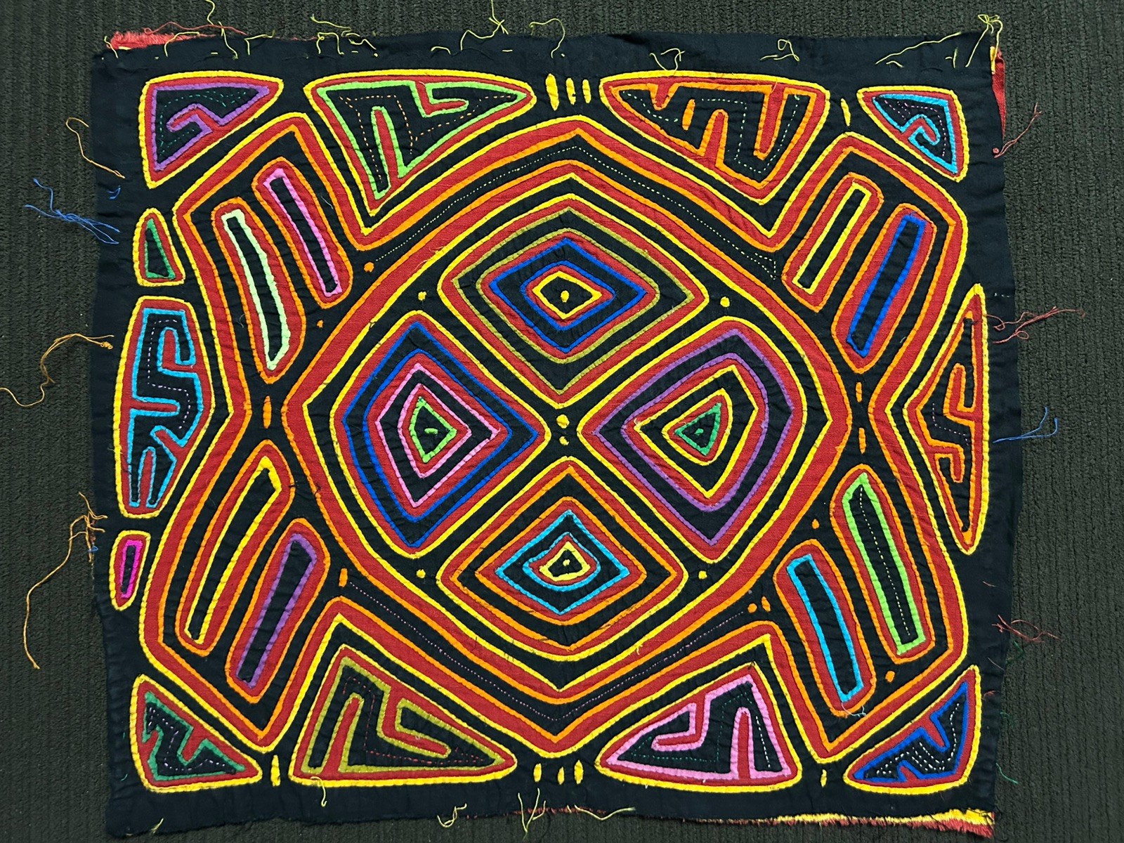 Vintage Kuna Mola Hand Stitched Textile Panel Panama Guna Folk Art Geometric Vintage Kuna Mola Hand Stitched Textile Panel Panama Guna Folk Art Geometric