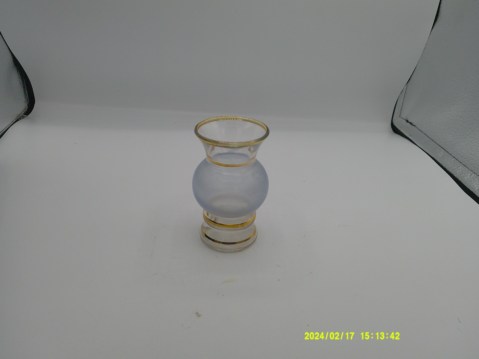 Vtg 50s Bartlett-Collins Frosted Mini Bud Vases w Gold Trim Set of 2 Vtg 50s Bartlett-Collins Frosted Mini Bud Vases w Gold Trim Set of 2