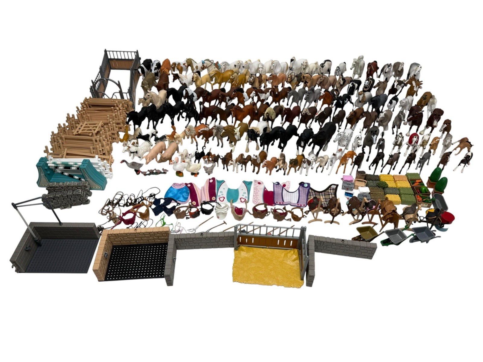 Huge Schleich Horse Lot 100+ Safari CollectA Farm Animals Tack Accessories