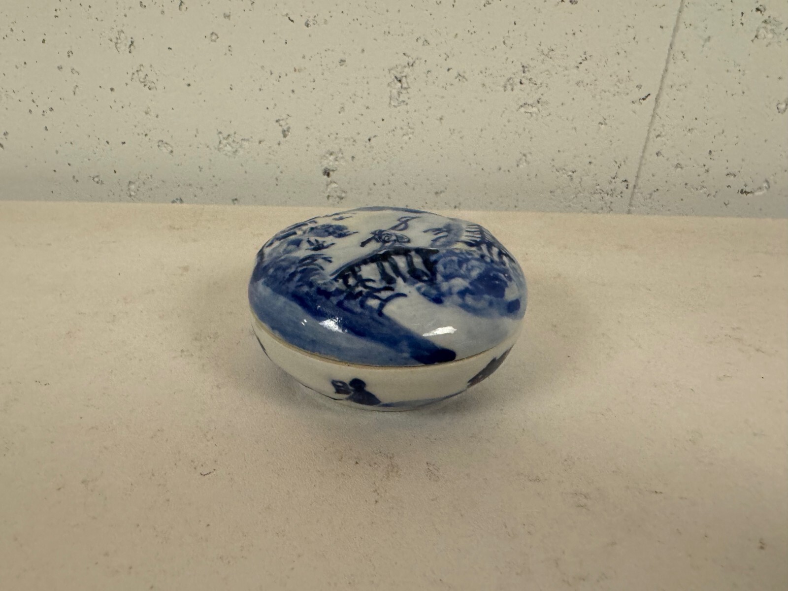 Chinese Unknown Age Blue & White Porcelain Wax Seal Paste Box w/ Qianlong Mark Chinese Unknown Age Blue & White Porcelain Wax Seal Paste Box w/ Qianlong Mark