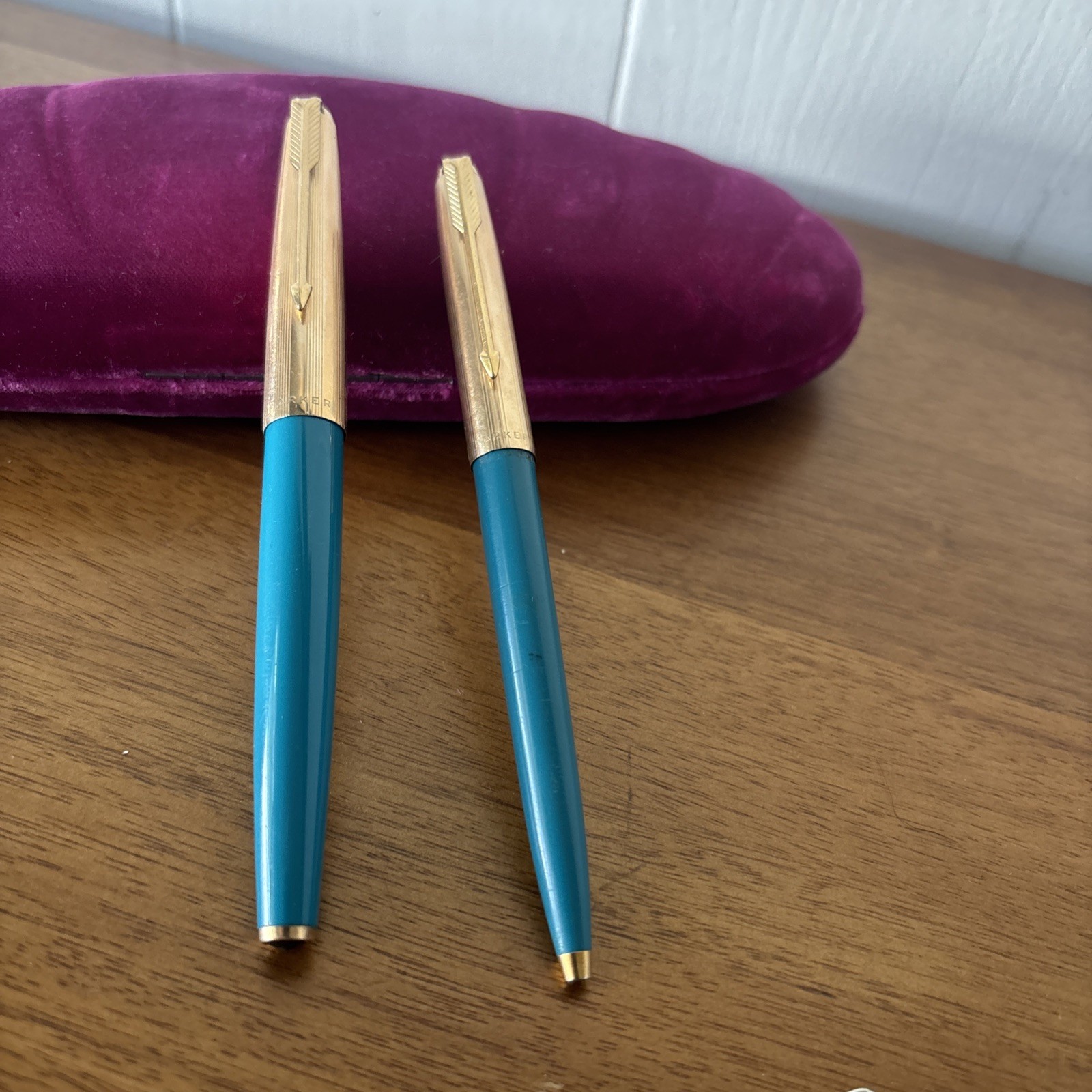 Parker Vintage 61 Gold Cap Vintage Fountain Pen & Pencil - turquoise barrel Parker Vintage 61 Gold Cap Vintage Fountain Pen & Pencil - turquoise barrel