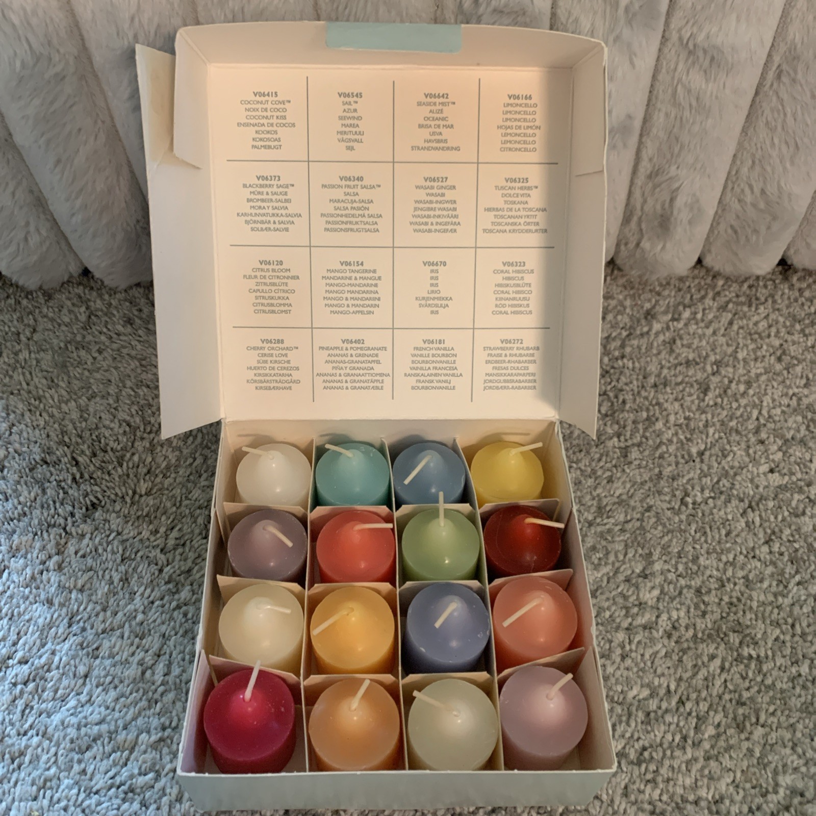 PartyLite 16-piece 2006 Spring/Summer Votive Sampler CS0210