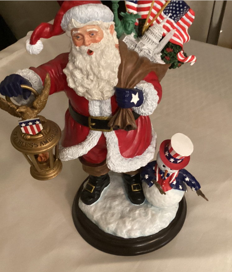 DANBURY MINT STAR SPANGLED SANTA FIGURINE DANBURY MINT STAR SPANGLED SANTA FIGURINE