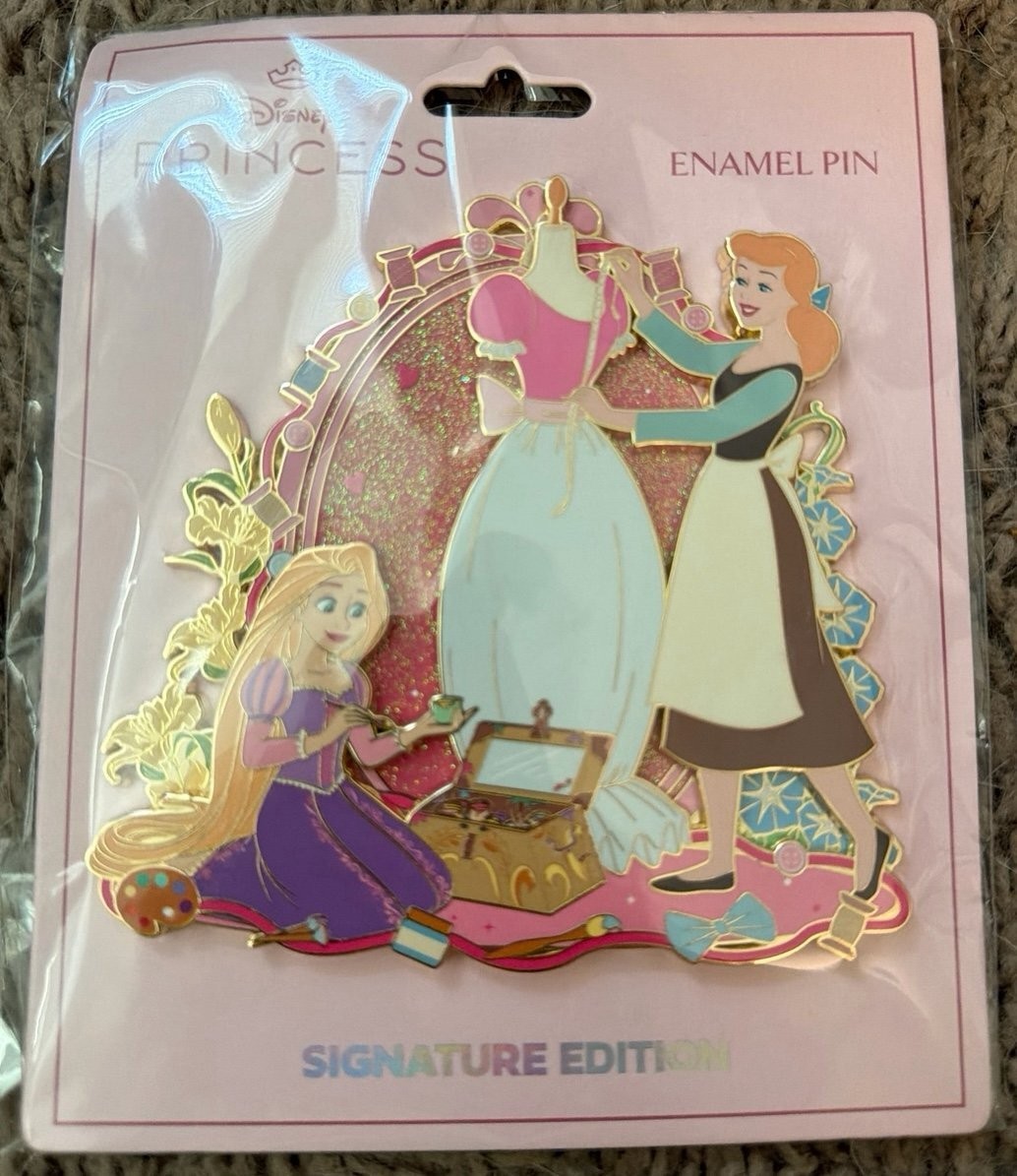 2026 PALM Rapunzel & Cinderella Enchanted Craft Time Jumbo Pin SE500 - SOLD OUT 2026 PALM Rapunzel & Cinderella Enchanted Craft Time Jumbo Pin SE500 - SOLD OUT