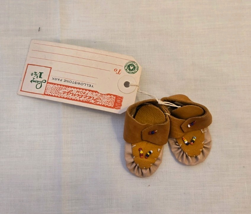 Vintage Yellowstone Park Miniature Leather Moccasins Beaded Souvenir w/ Tag Vintage Yellowstone Park Miniature Leather Moccasins Beaded Souvenir w/ Tag