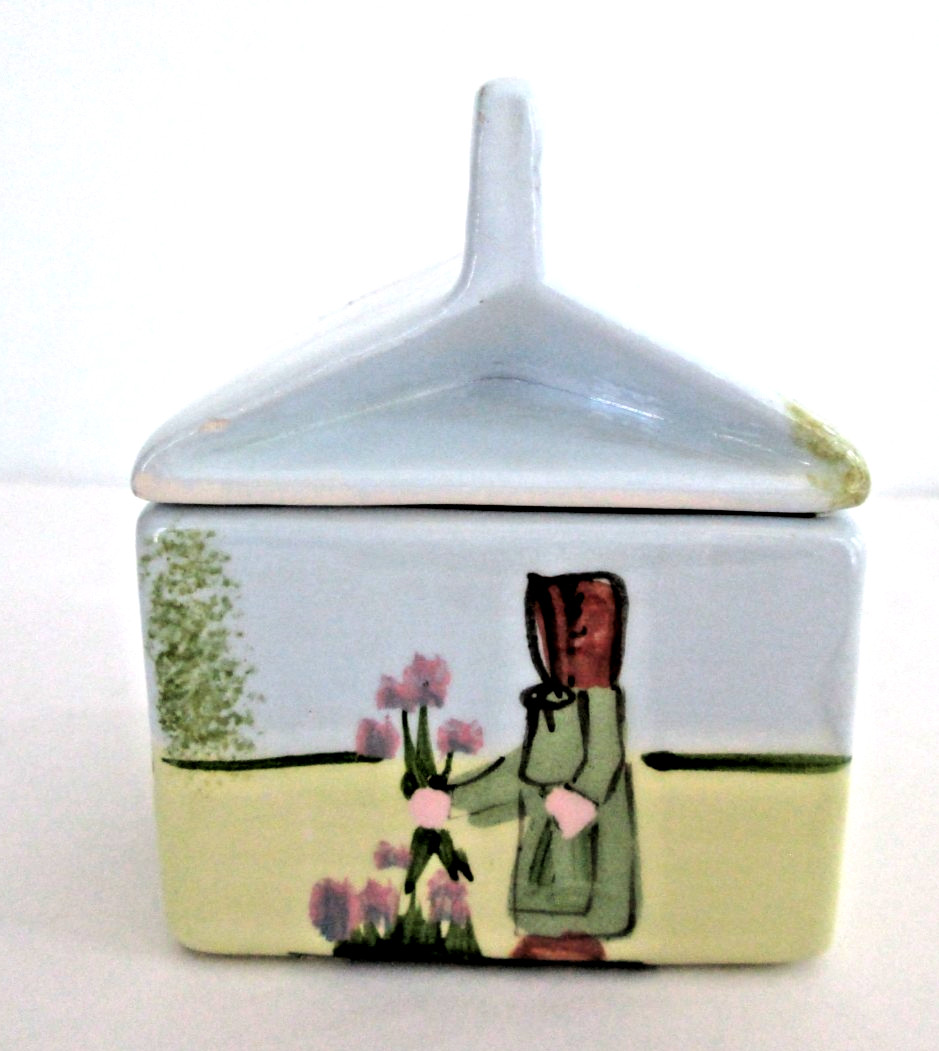 Ceramic Trinket Box Amish Girl Handpainted Signed Linda Davis 1982