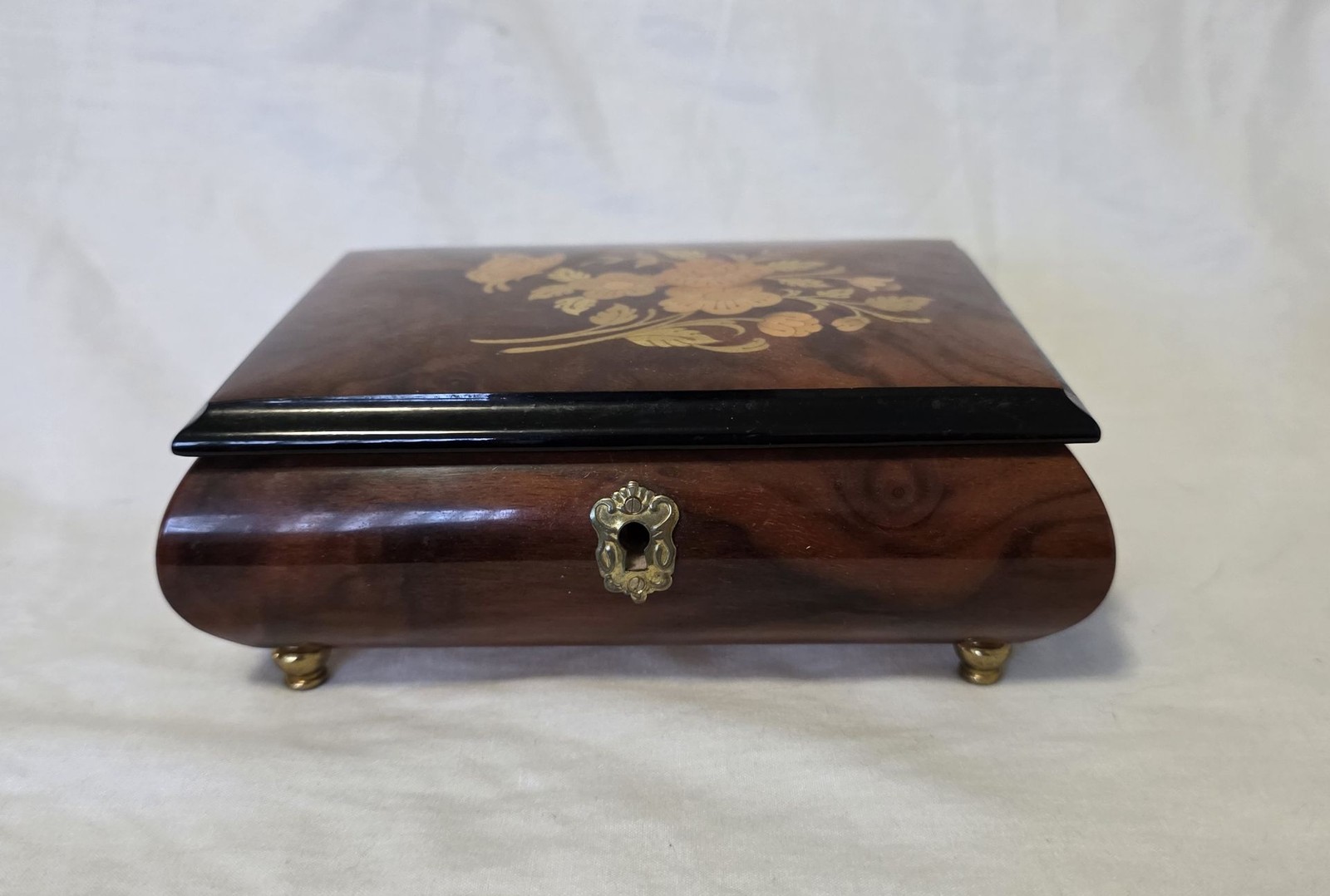 Vintage Italian Inlaid Wood Sorrento Music Jewelry Box Vintage Italian Inlaid Wood Sorrento Music Jewelry Box