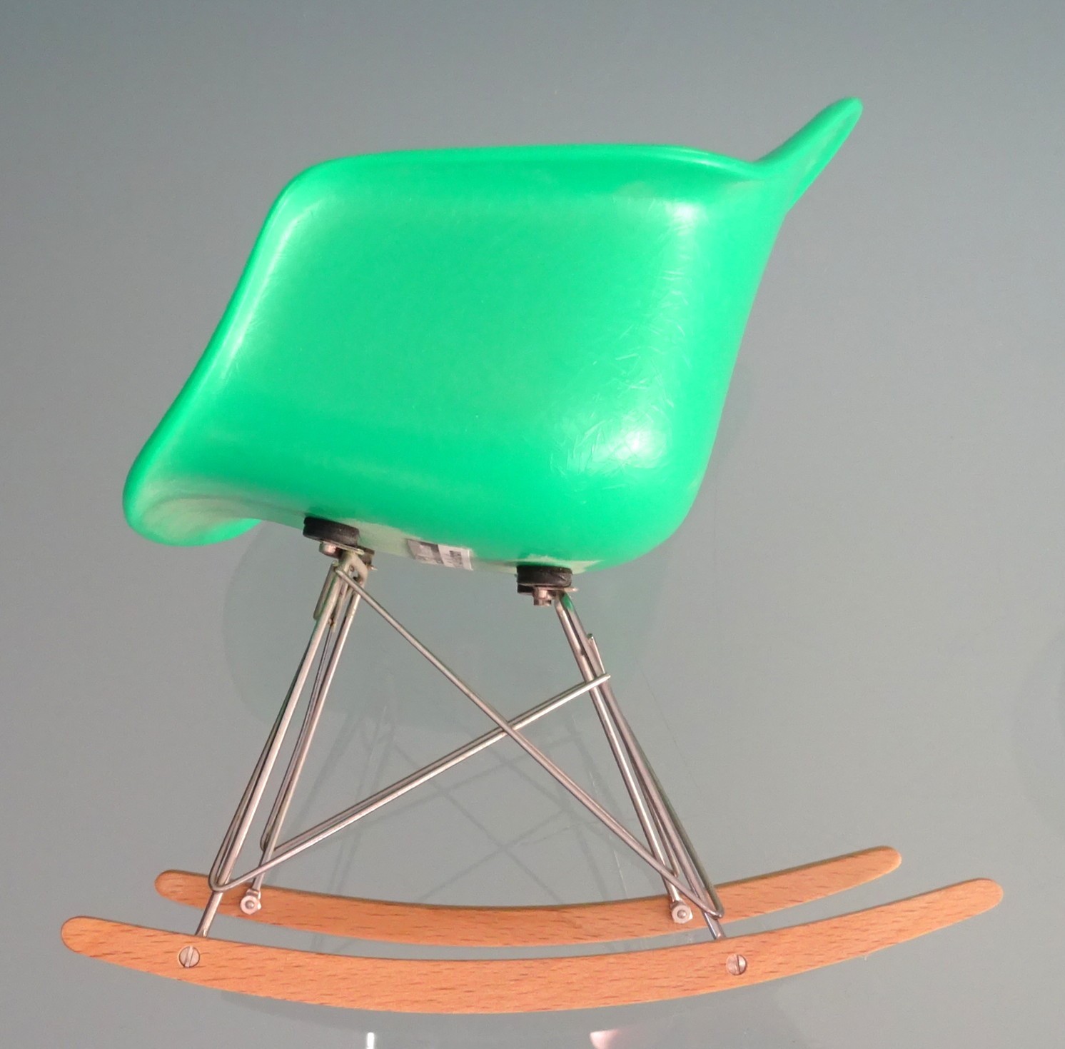 VITRA Design Miniature, Beautiful EAMES ROCKING CHAIR RARE in GREEN, Excellent Condition