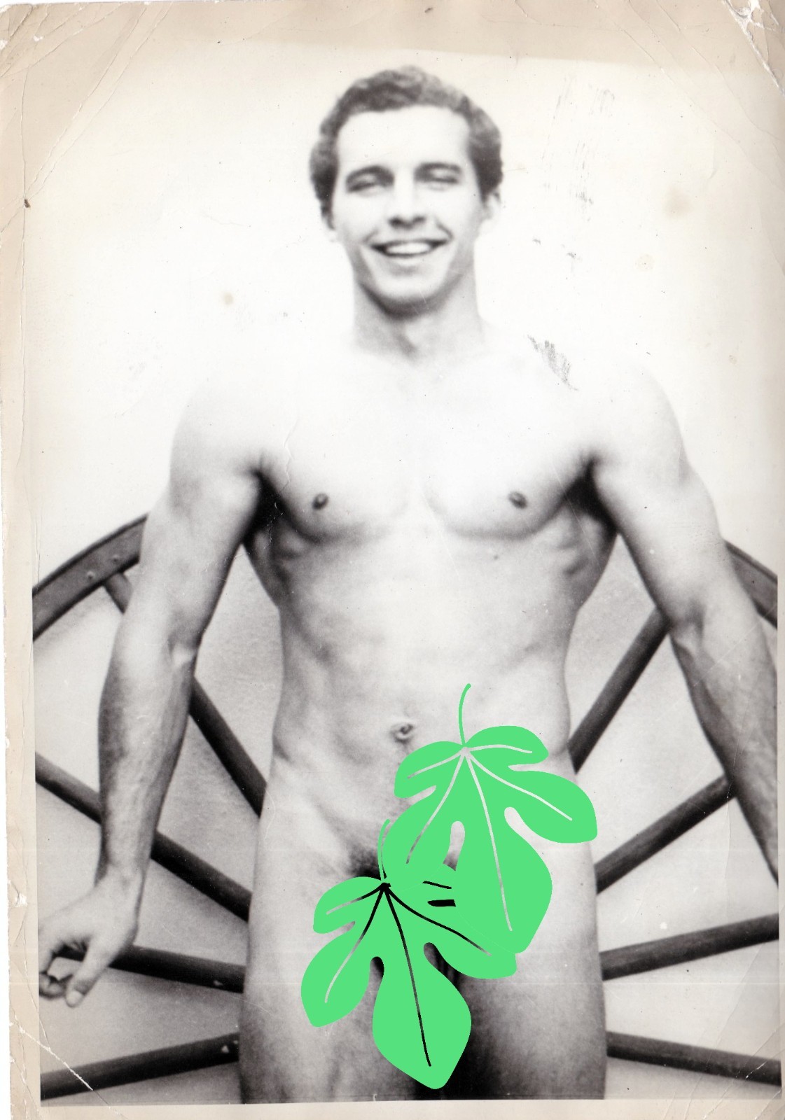 Vintage photo - Handsome guy, buff and friendly - Gay interest