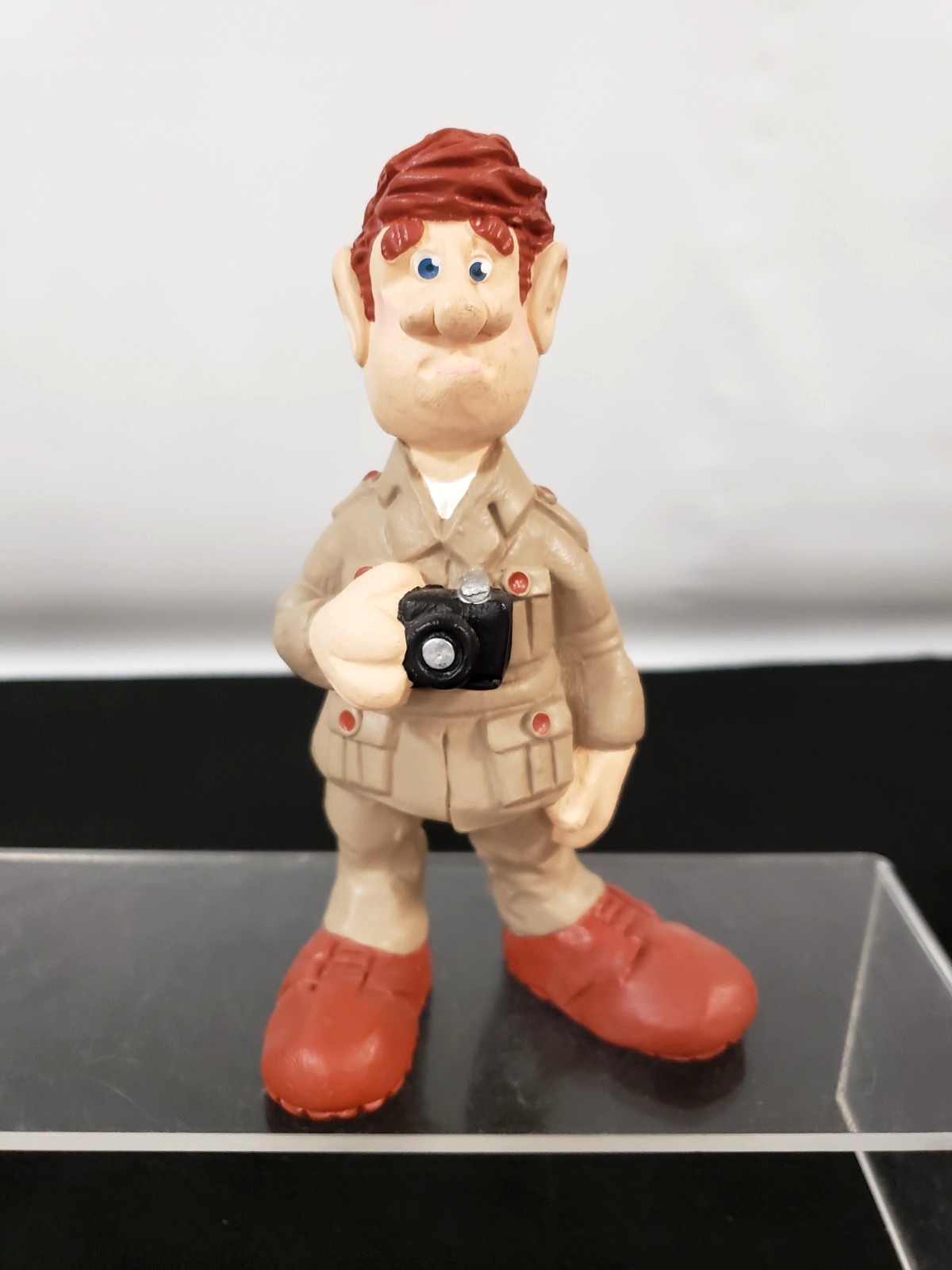 Vintage Hand crafted pottery/resin Safari Photographer figurine signed #d Vintage Hand crafted pottery/resin Safari Photographer figurine signed #d