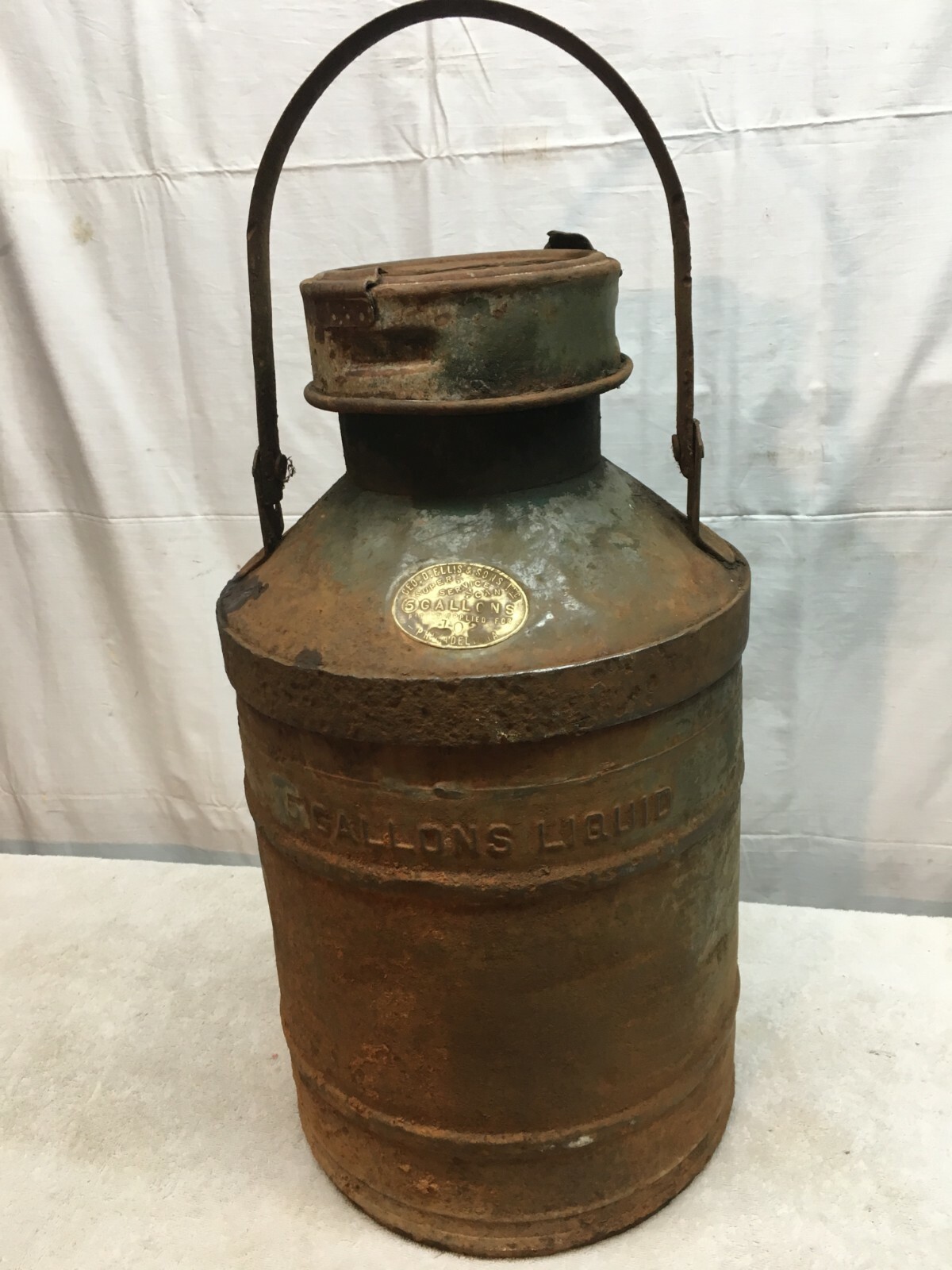 ANTIQUE/VTG~20s~30s~SUPER SERVICE GAL ELLISCO~GAS~OIL CAN~EMBOSSED~BRASS TAG ANTIQUE/VTG~20s~30s~SUPER SERVICE GAL ELLISCO~GAS~OIL CAN~EMBOSSED~BRASS TAG