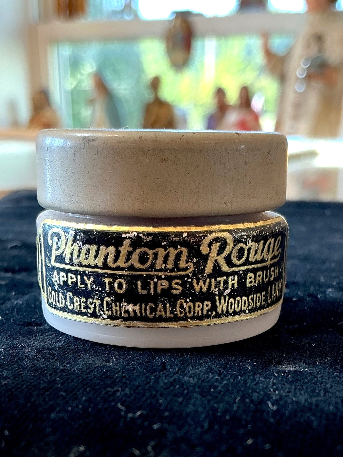 Vintage 1940s-1960s Phantom Rouge Post-Mortem Makeup Gold Crest Chemical Corp. Vintage 1940s-1960s Phantom Rouge Post-Mortem Makeup Gold Crest Chemical Corp.
