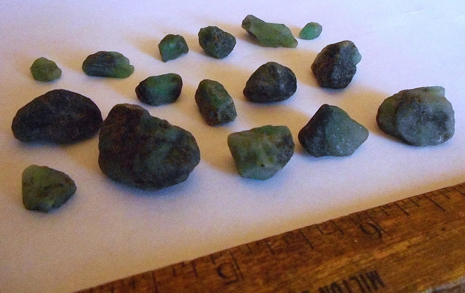 130 Carats of Emerald Rough. Lot of 16 pieces. Natural. Largest 1