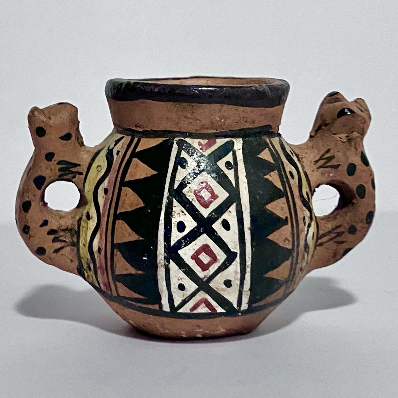 Vintage PERUVIAN CUSCO Miniature 2.5 Inch Pot / JAGUAR HANDLES / Hand Painted