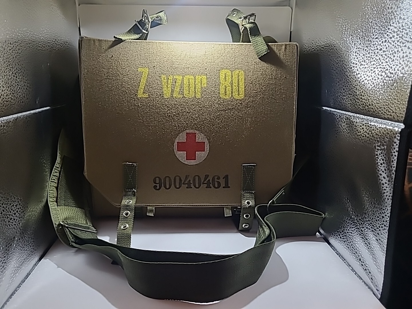 Surplus Czech Czechoslovakian Military Army Medical Kit First Aid Kit Z Vzor 80