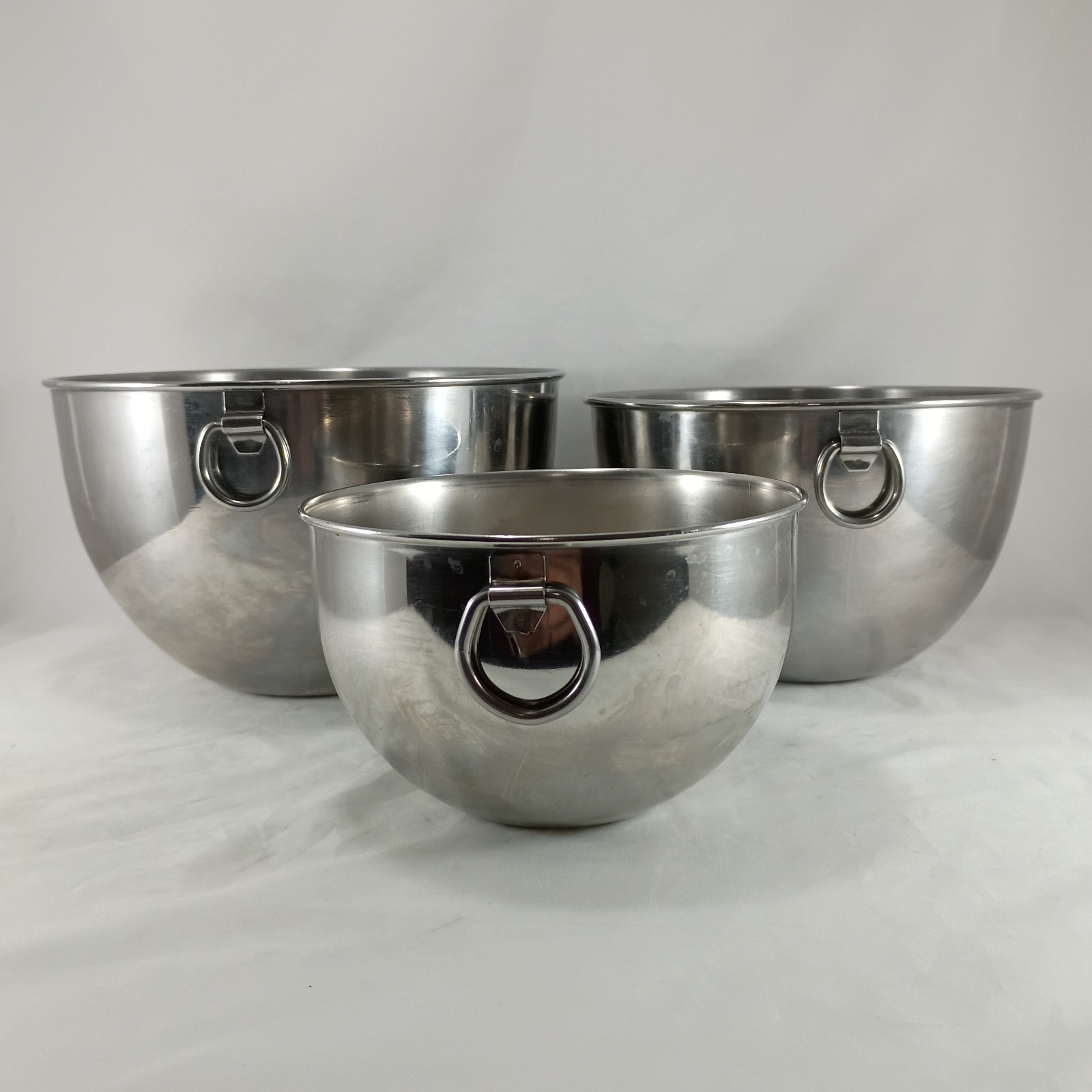 REVERE WARE 3 Nesting Mixing Bowls Set Stainless Steel with 1 Thumb Ring Handle