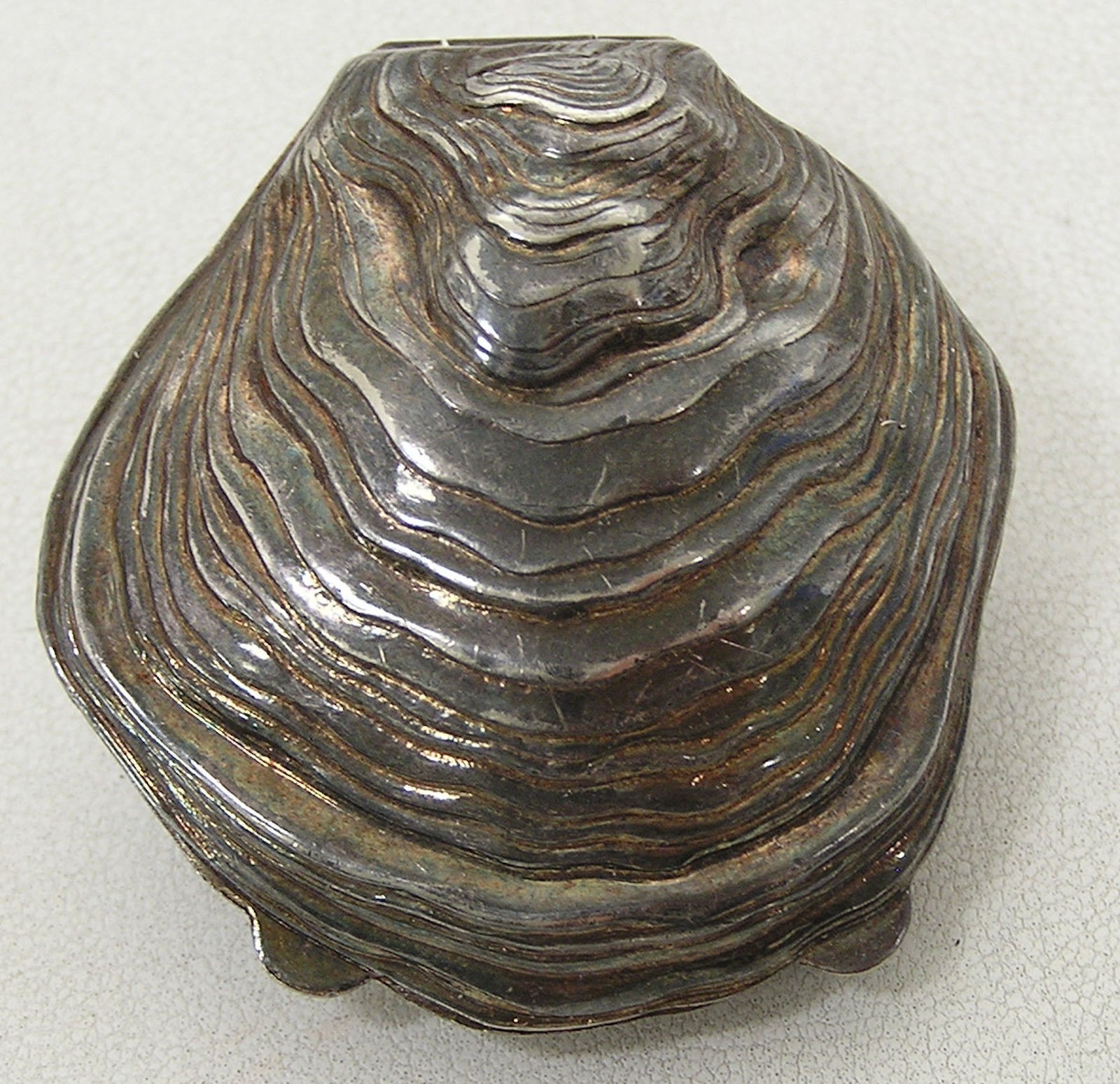 Vintage Realistic Detailed Oxidized Silver Oyster Shell Trinket Pill Hinged Box Vintage Realistic Detailed Oxidized Silver Oyster Shell Trinket Pill Hinged Box