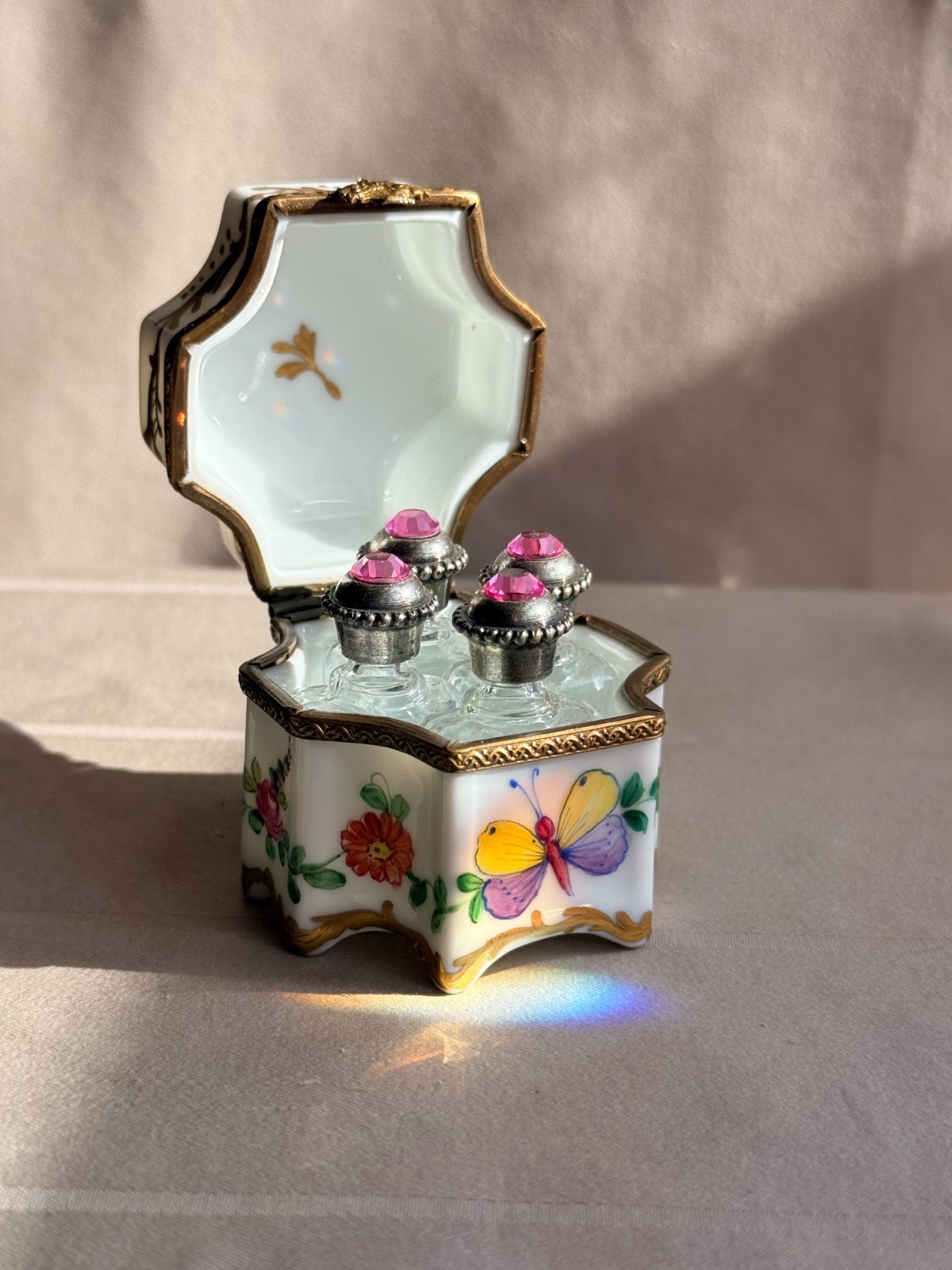 LIMOGES BOX PERFUME COFFRET HAND PAINTED WITH BUTTERFLIES AND FLOWERS