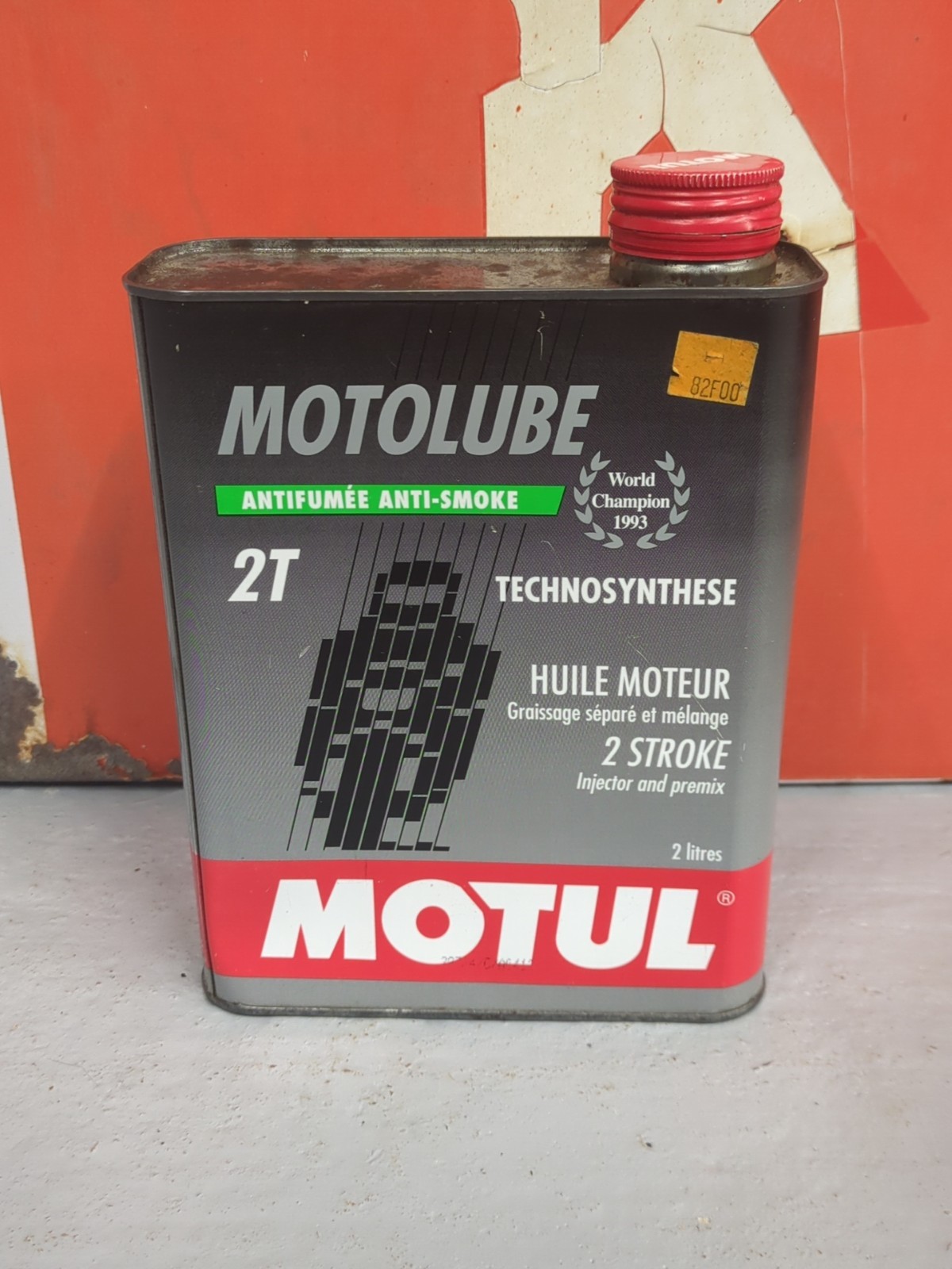 Vintage French MOTUL Motolube 2 Temps / 2 stroke, 2 Litre Oil Can / Tin (MT40)