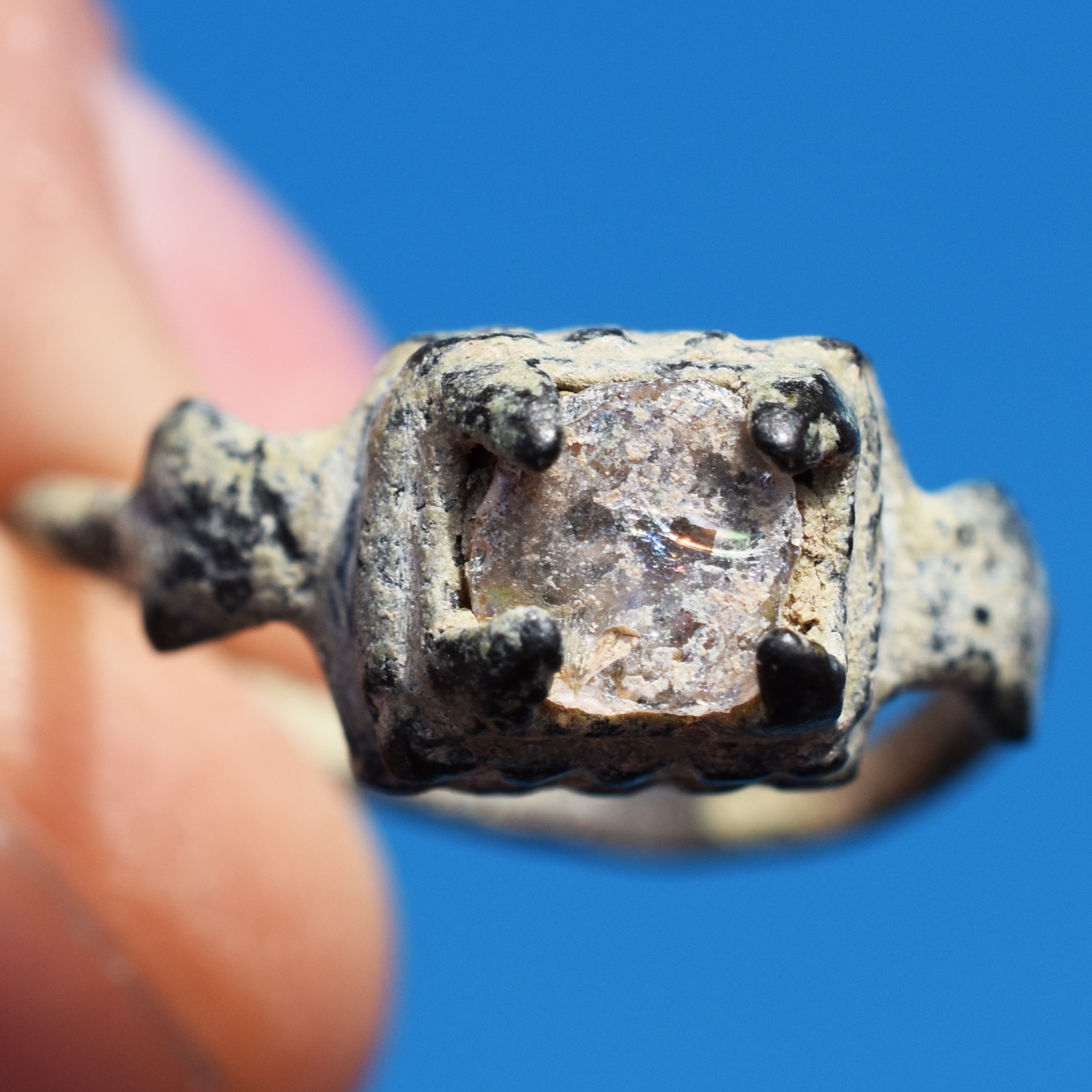 RARE BRONZE 1600s RING FOUND † ANTIQUE 17TH CENTURY RING