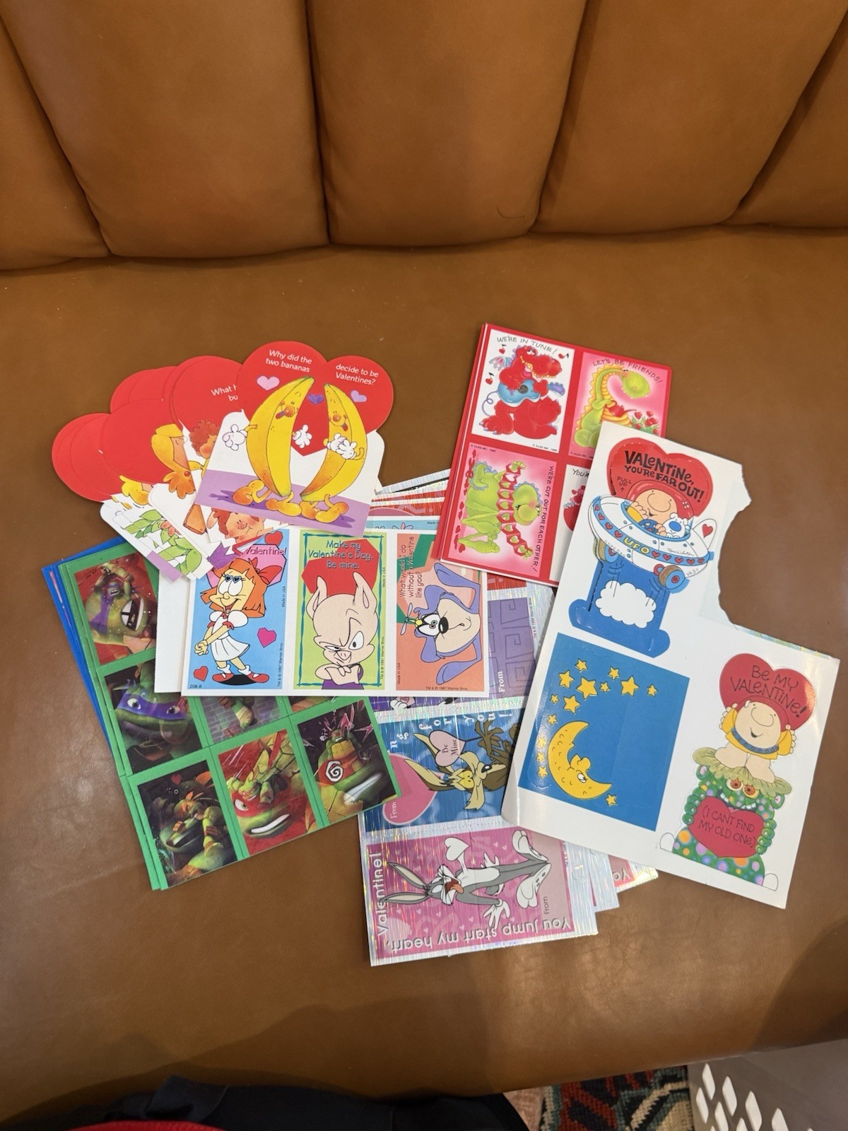 Lot of Miscellaneous vintage valentine Cards