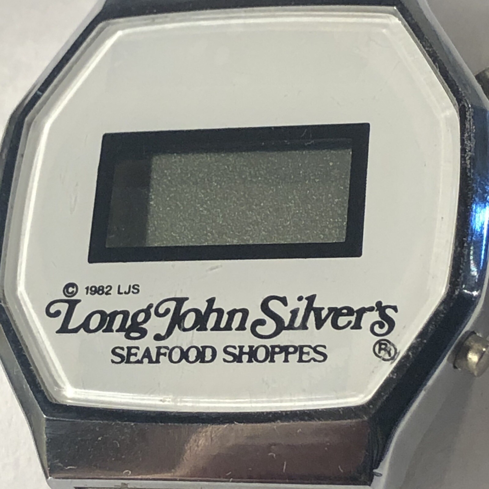 VINTAGE LONG JOHN SILVER SEAFOOD SHOPPES DIGITAL WATCH STAINLESS BAND HONG KONG