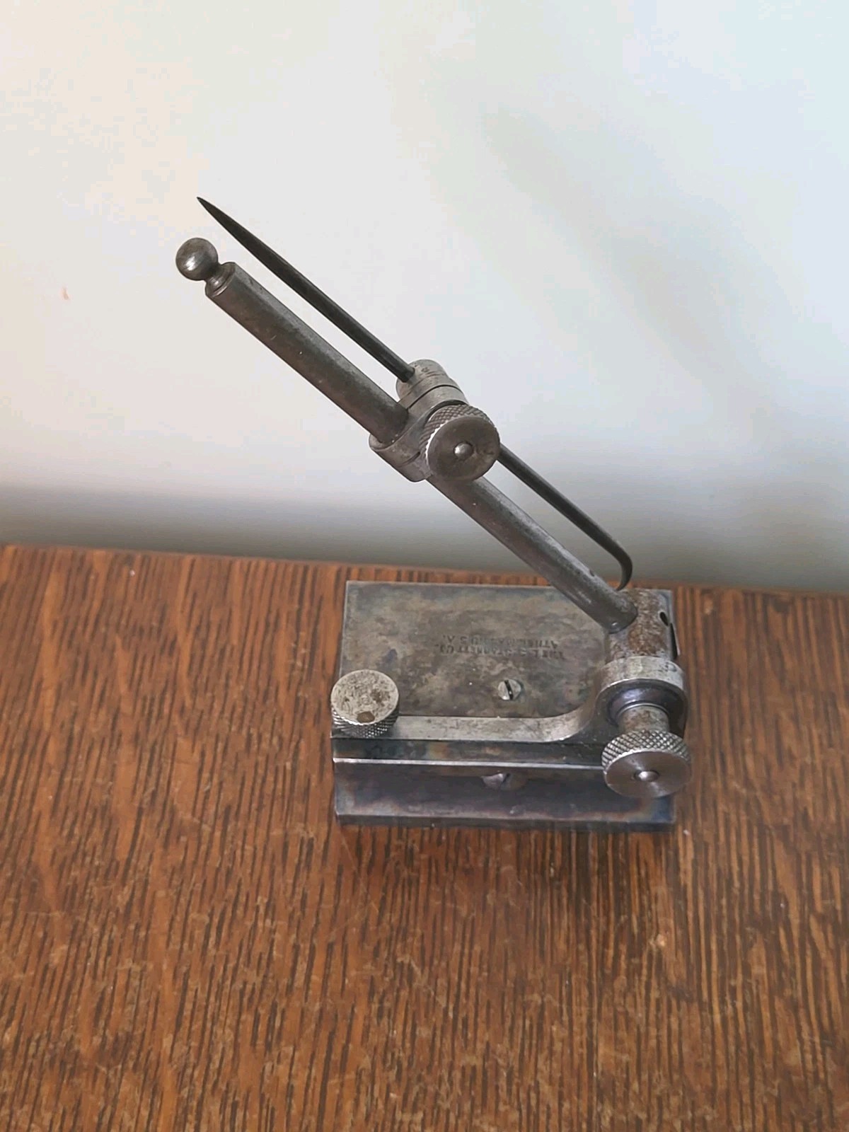 Starrett No. 56A Toolmakers' Universal Surface Gage w/4