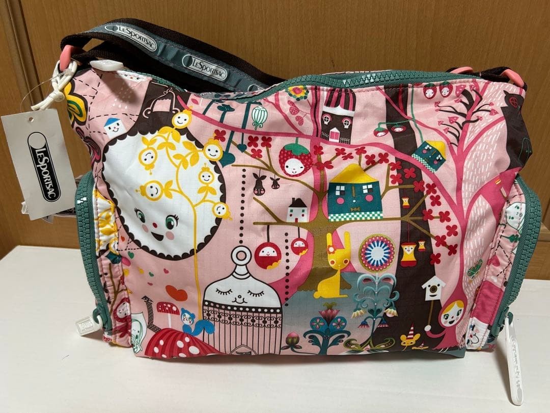 LeSportsac Artist in Residence Collaboration Boston Bag Rare Pattern LeSportsac Artist in Residence Collaboration Boston Bag Rare Pattern