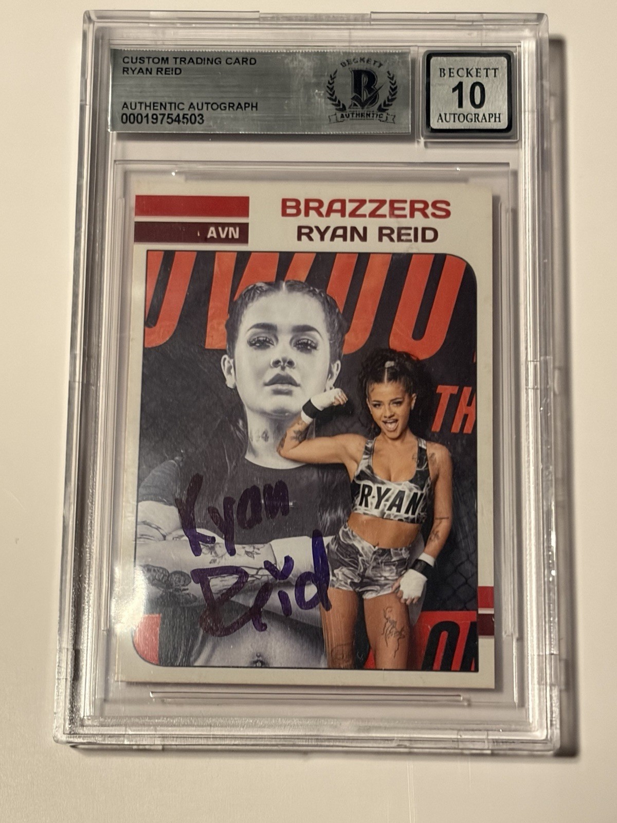 Ryan Reid Signed Trading Card Beckett Encapsulated Autograph Grade 10 AVN Ryan Reid Signed Trading Card Beckett Encapsulated Autograph Grade 10 AVN