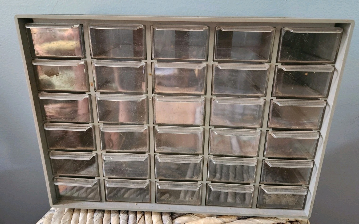 Akro-Mills 30 Drawer Small Parts Organizer Model 10-330 11\ Akro-Mills 30 Drawer Small Parts Organizer Model 10-330 11\