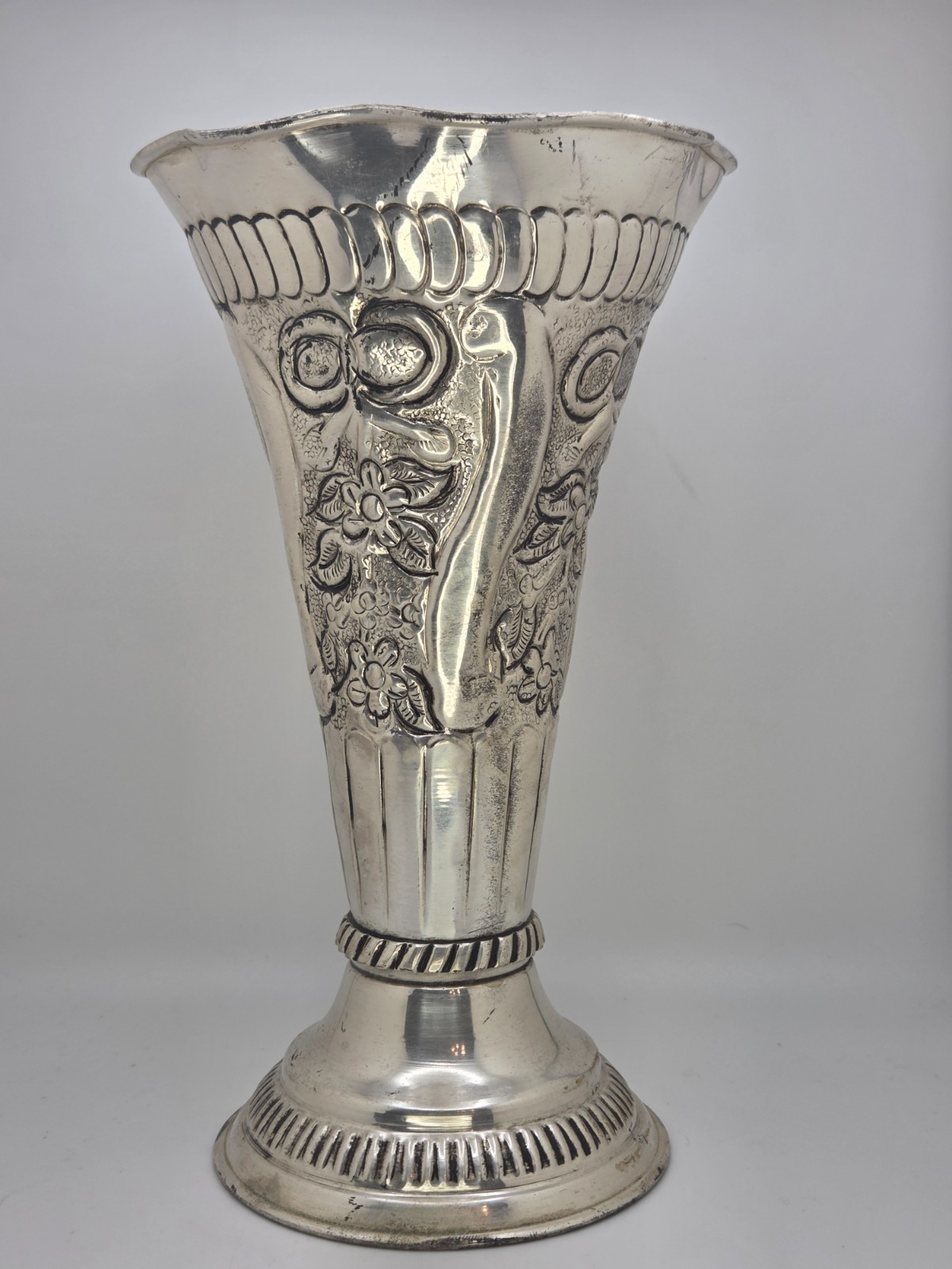 Vintage Victorian Silverplate Repousse Ornate Large Fluted Rim Vase 8X5