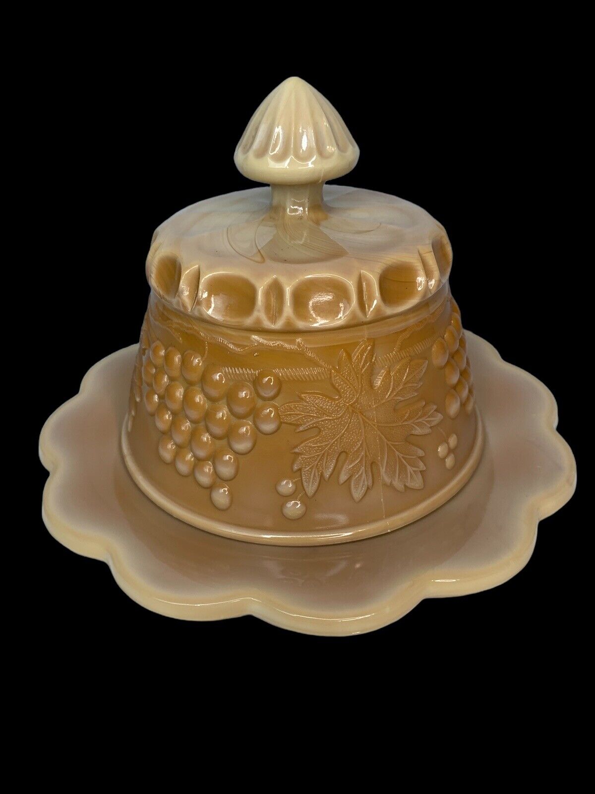 Slag Glass Round covered butter dish Chocolate Caramel 6\