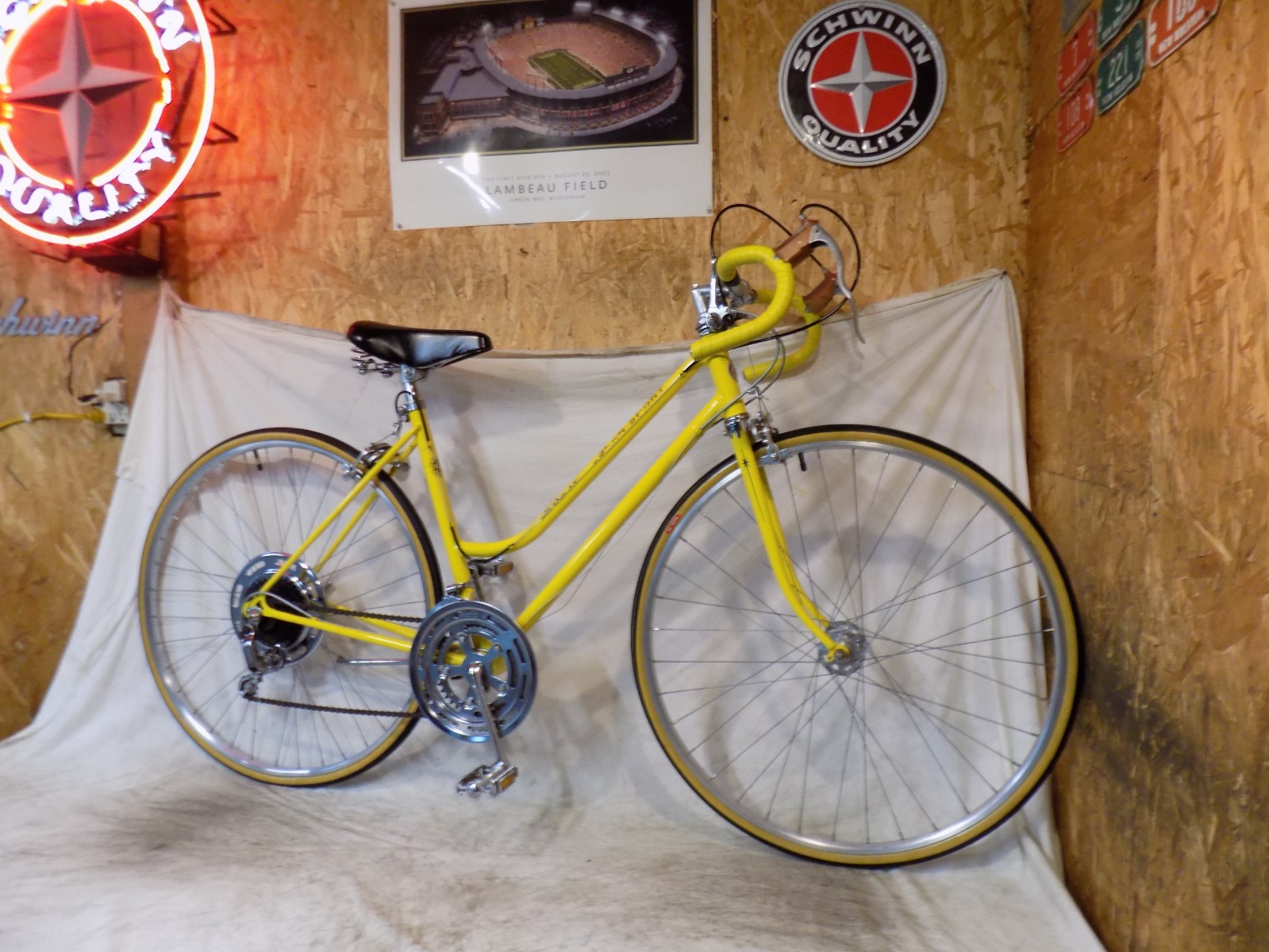 1971 SCHWINN SUPER SPORT LEMON YELLOW KRATE 10-SPEED ROAD BIKE LADIES LE TOUR 71