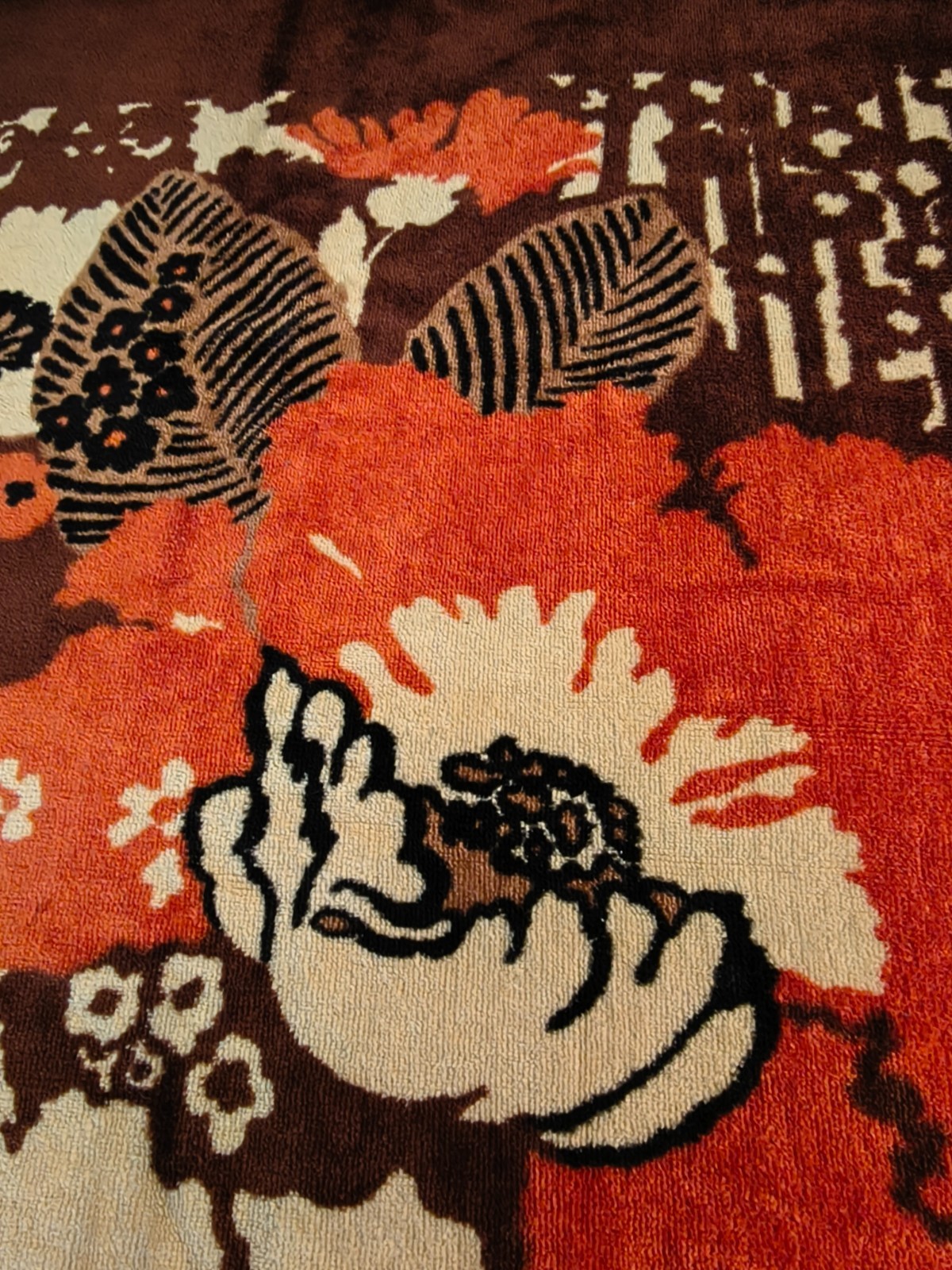 Vintage 70s Utica J.P. Stevens Fine Arts Poppy Floral Bath Towel 25