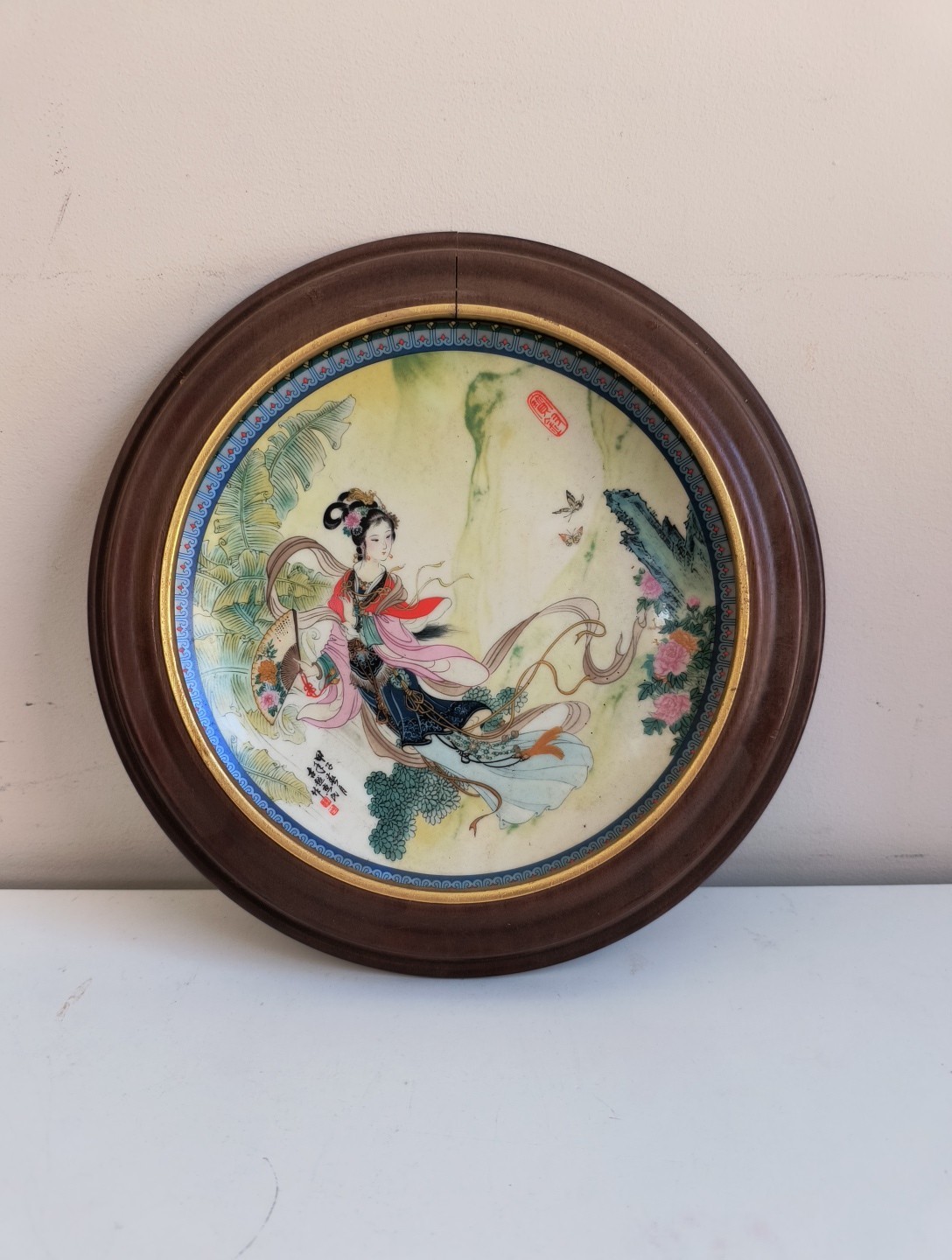 1986 Imperial Jingdezhen Plate In Wood Frame Chinese Tale, Porcelain Fine China 1986 Imperial Jingdezhen Plate In Wood Frame Chinese Tale, Porcelain Fine China