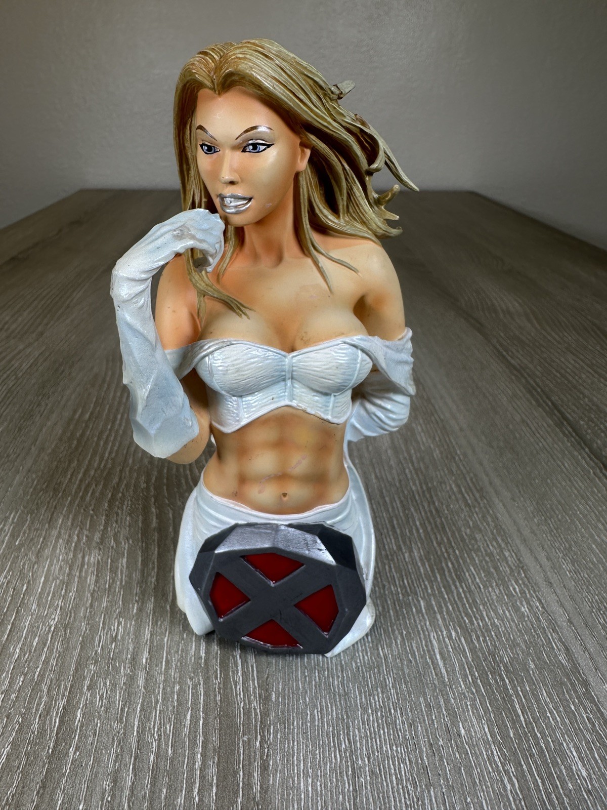 Marvel X-Men Emma Frost Diamond Select Bust Statue 1866/2500 2006 damaged hair Marvel X-Men Emma Frost Diamond Select Bust Statue 1866/2500 2006 damaged hair
