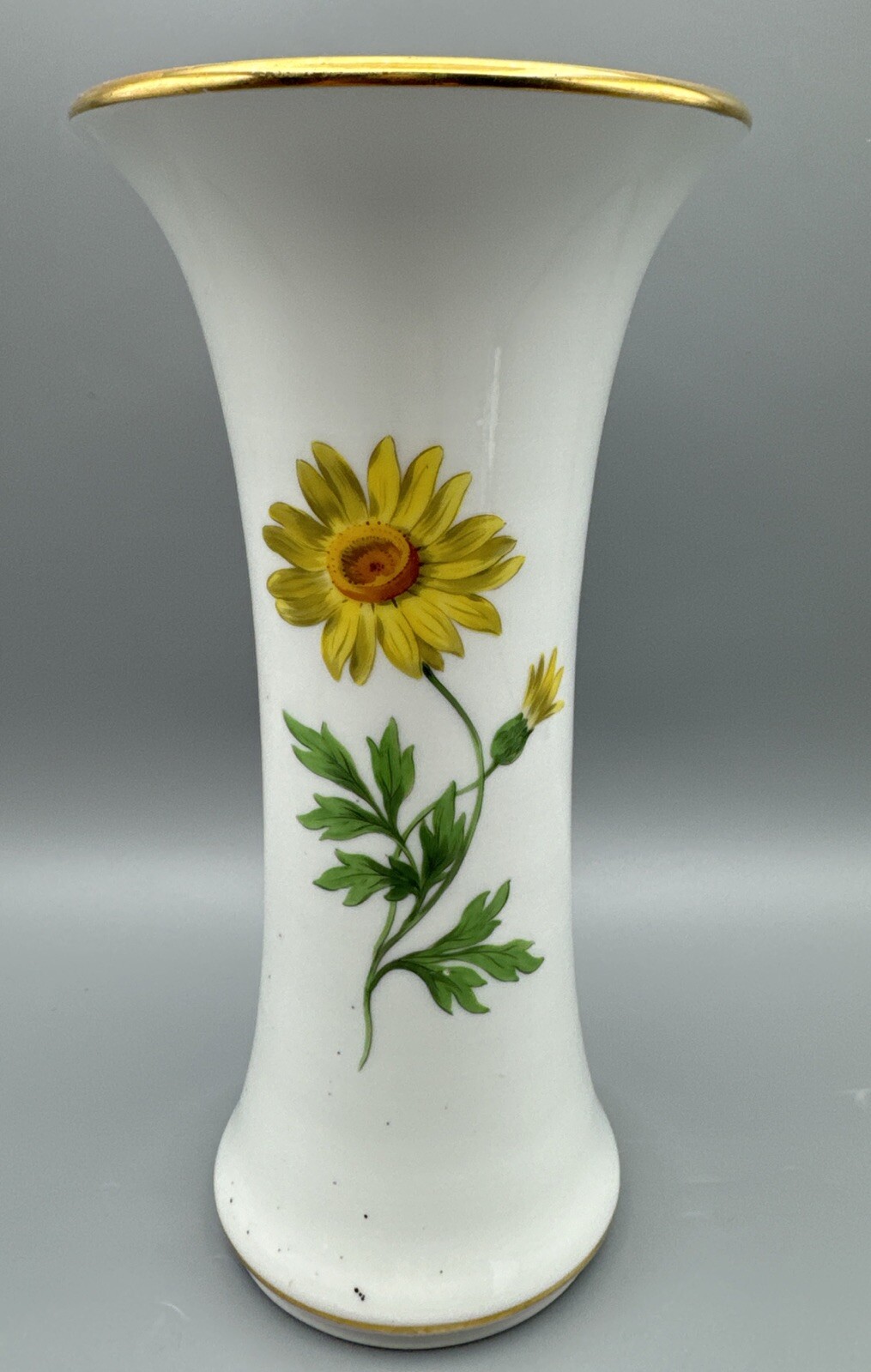 Meissen Large Vase Sunflower Wild Flowers Gold Trim Trumpet Porcelain 1934 Mark Meissen Large Vase Sunflower Wild Flowers Gold Trim Trumpet Porcelain 1934 Mark