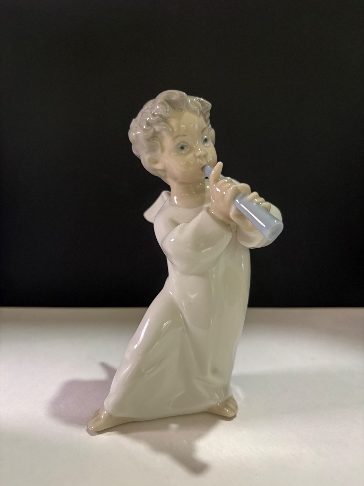 Vintage Retired Lladró 4540 Angel with Flute Glossy Porcelain Figurine Cherub Vintage Retired Lladró 4540 Angel with Flute Glossy Porcelain Figurine Cherub