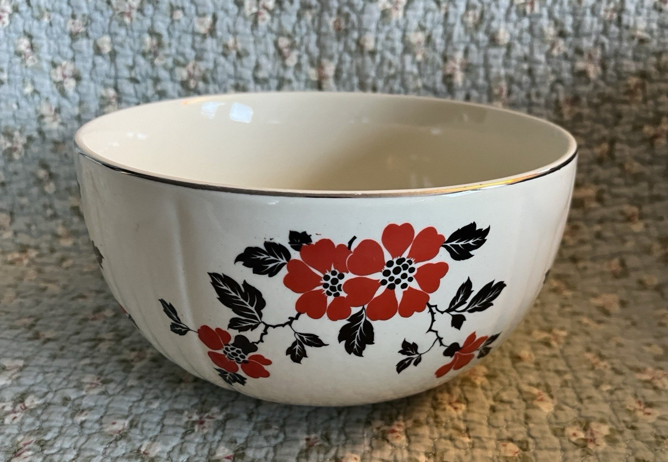 VTG Hall's Quality Red Poppy Serving Bowl 7.5